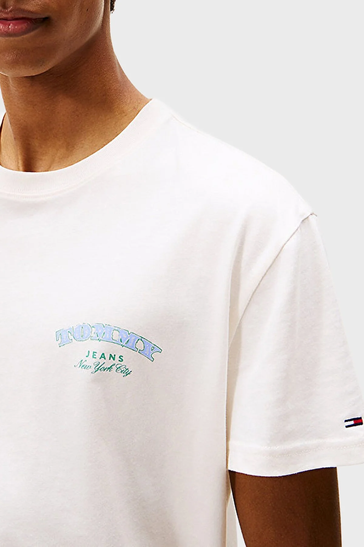 Tommy Jeans Sırt Baskılı Regular Fit Bisiklet Yaka Erkek T Shirt DM0DM22318 YBH BEYAZ - 4