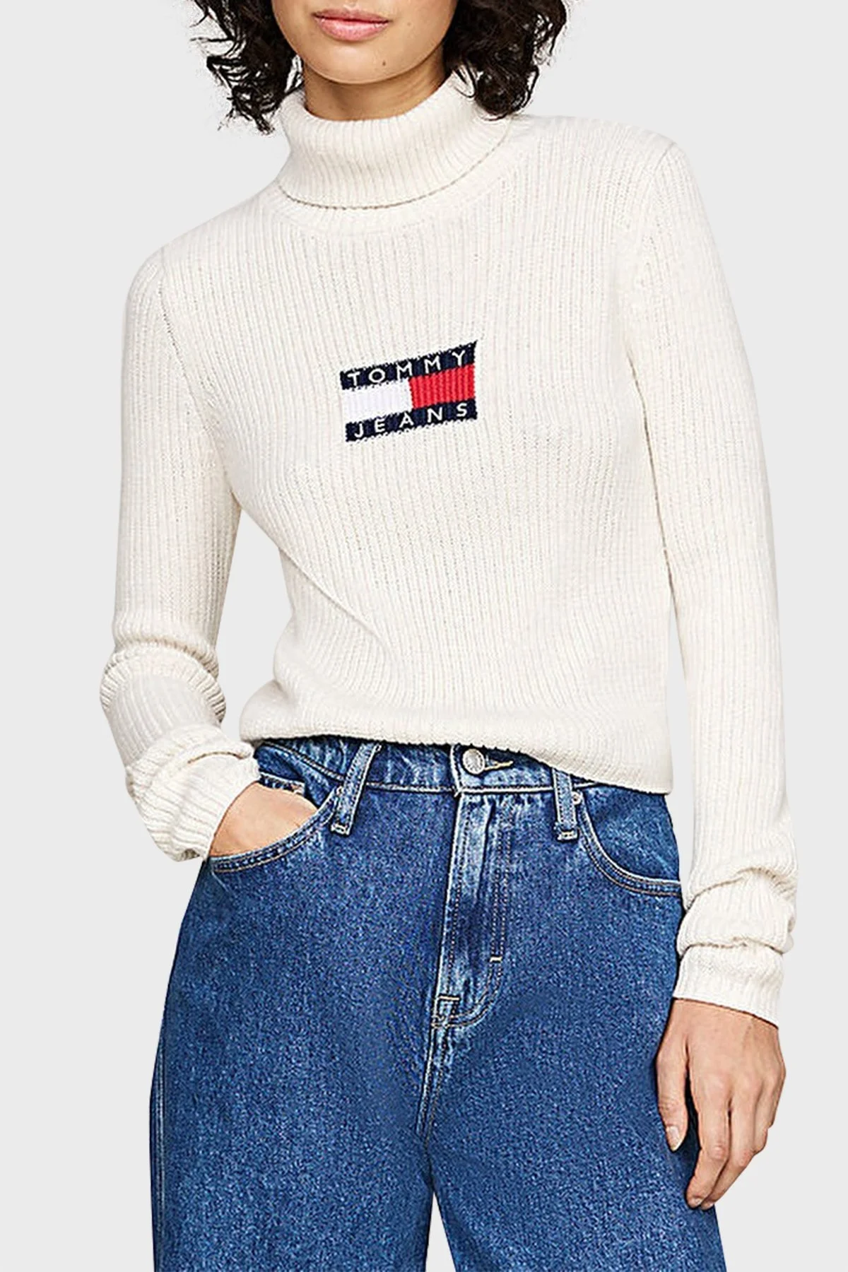 Tommy Jeans Slim Fit Balıkçı Yaka Örme Bayan Kazak DW0DW18678 HCV KAHVE - 6