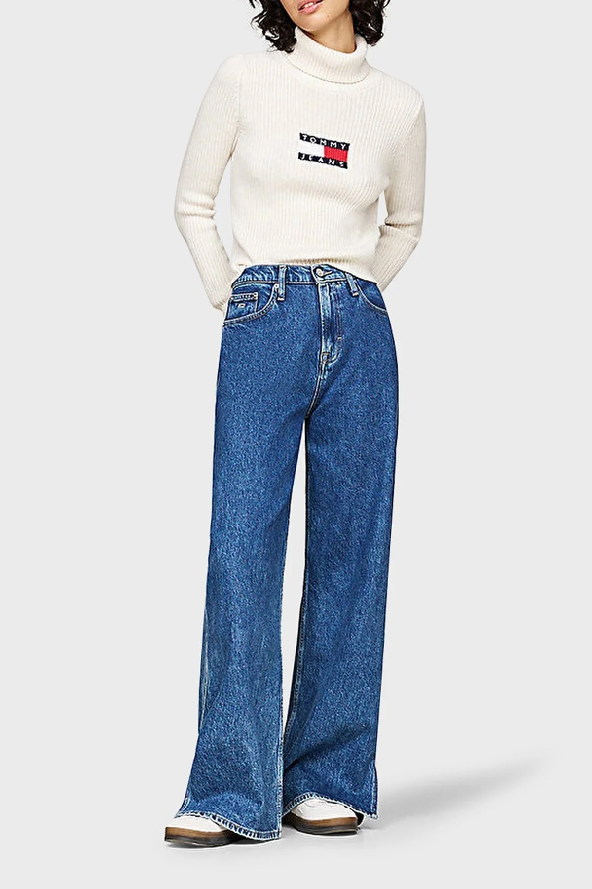 Tommy Jeans Slim Fit Balıkçı Yaka Örme Bayan Kazak DW0DW18678 HCV KAHVE - 9