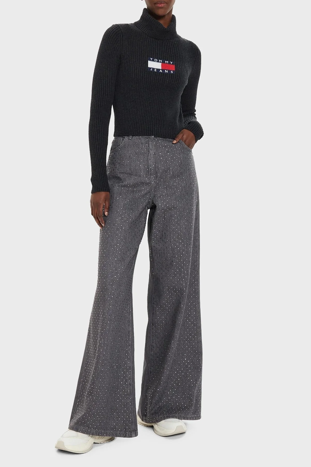 Tommy Jeans Slim Fit Balıkçı Yaka Örme Bayan Kazak DW0DW18678 HEV ANTRASİT - 8