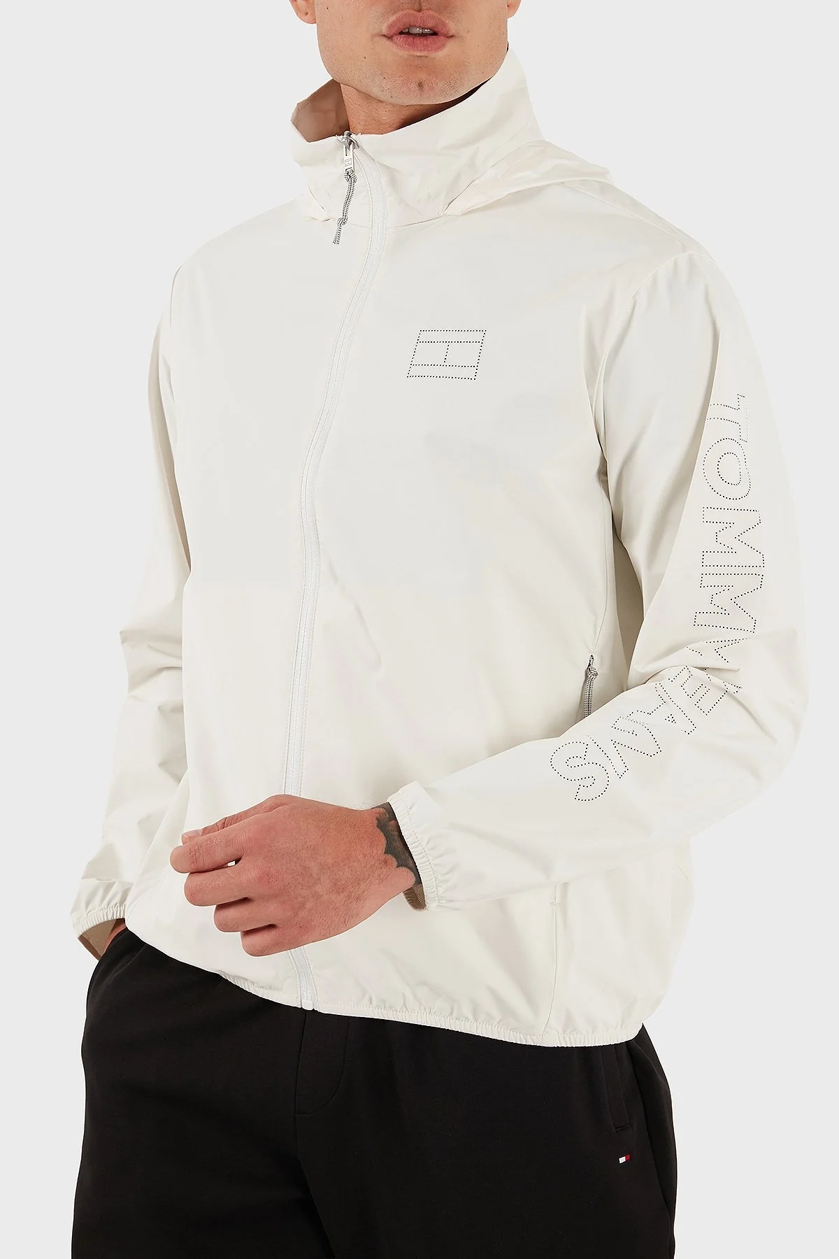 Tommy Jeans Slim Fit Gizli Kapüşonlu Suya Dayanıklı Erkek Ceket DM0DM21680 YBH BEYAZ - 5
