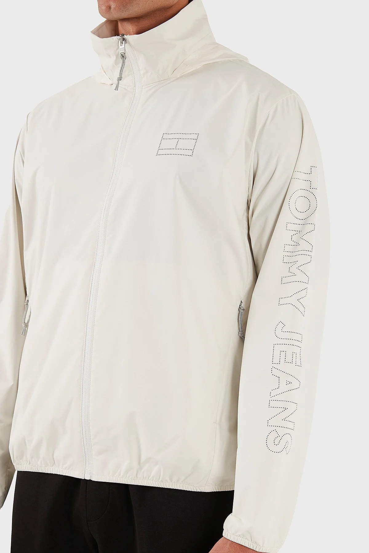 Tommy Jeans Slim Fit Gizli Kapüşonlu Suya Dayanıklı Erkek Ceket DM0DM21680 YBH BEYAZ - 6