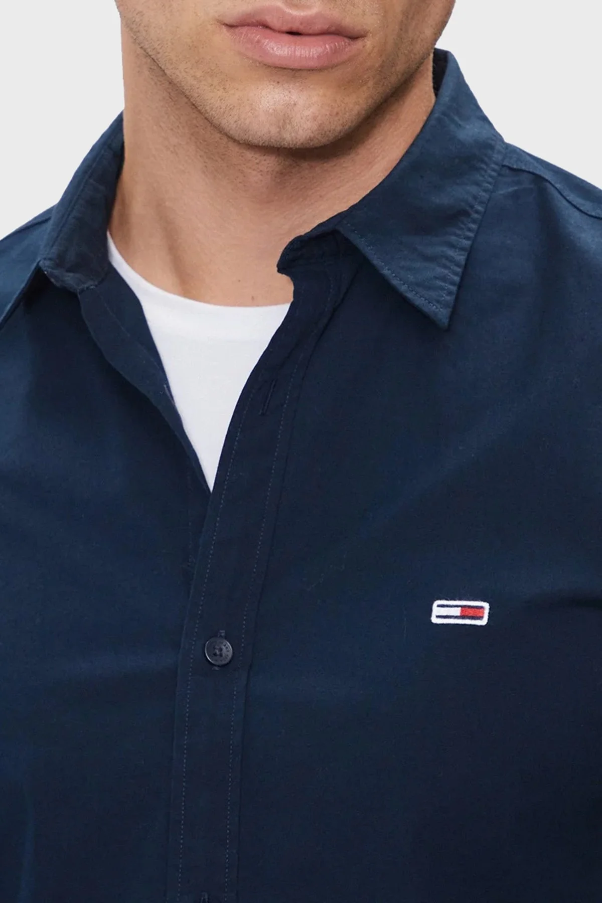 Tommy Jeans Streç Pamuklu Regular Fit Erkek Gömlek DM0DM19519 C1G LACİVERT - 4