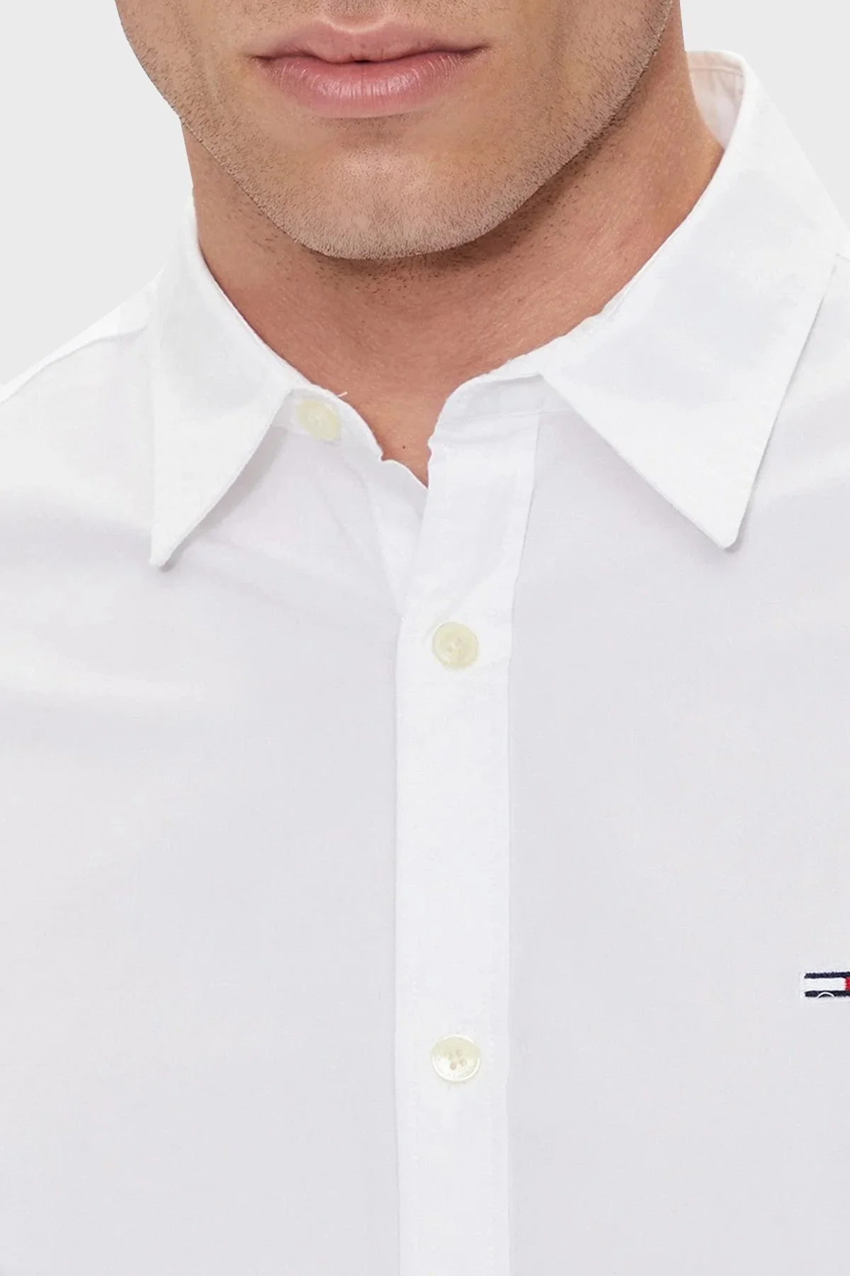 Tommy Jeans Streç Pamuklu Regular Fit Erkek Gömlek DM0DM19519 YBR BEYAZ - 4