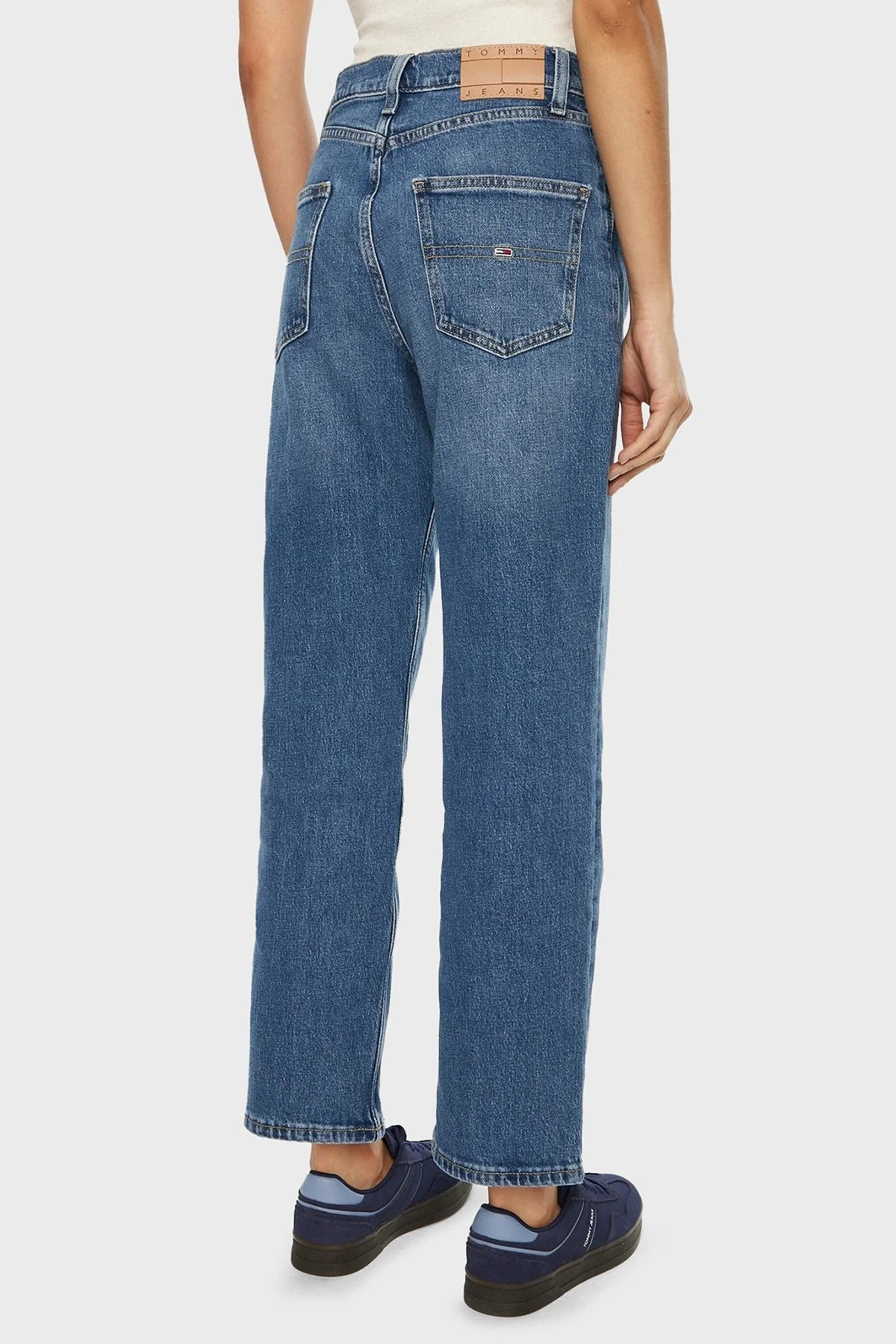 Tommy Jeans Streç Pamuklu Regular Fit Yüksek Bel Boru Paça Jeans Bayan Kot Pantolon DW0DW19563 1A5 MAVİ - 8