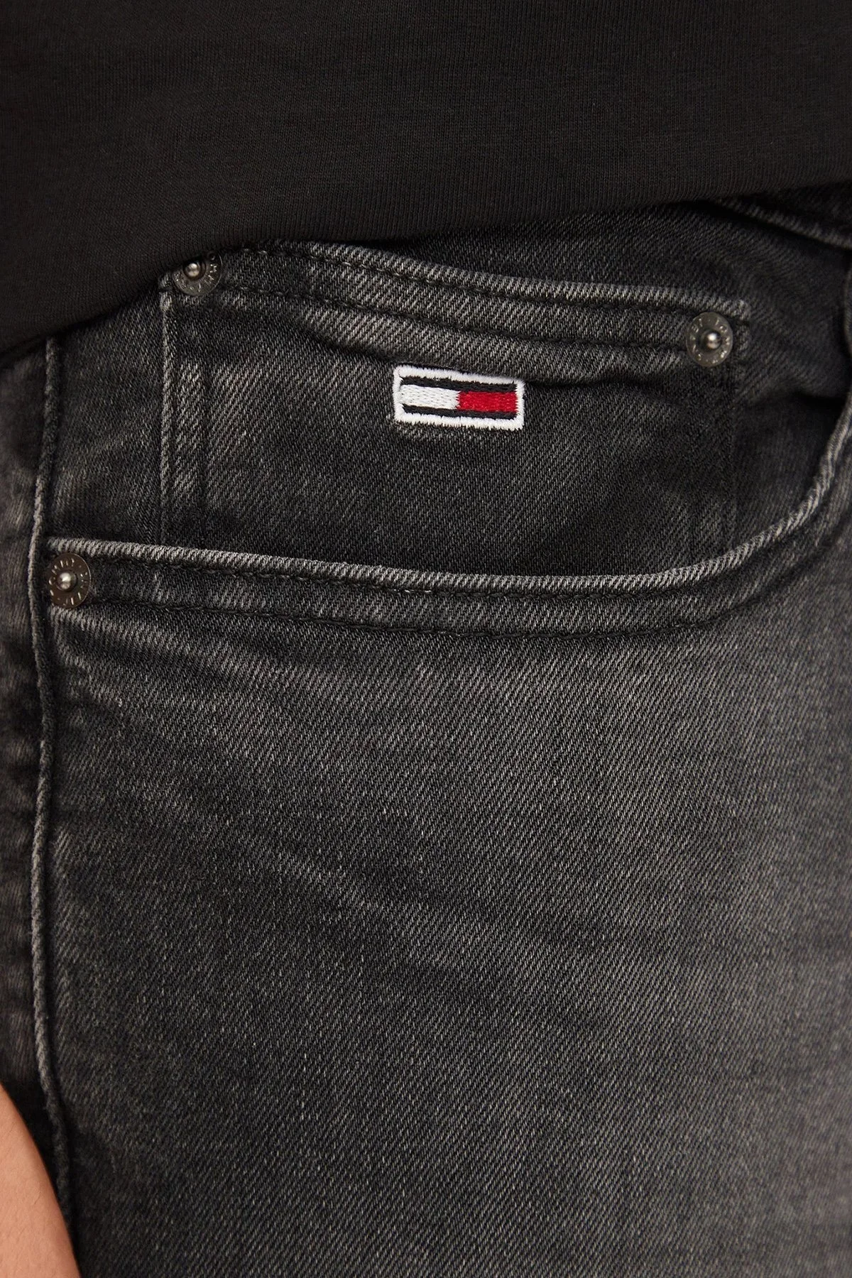 Tommy Jeans Streç Pamuklu Slim Fit Normal Bel Boru Paça Jeans Erkek Kot Pantolon DM0DM20384 1BZ SİYAH - 3