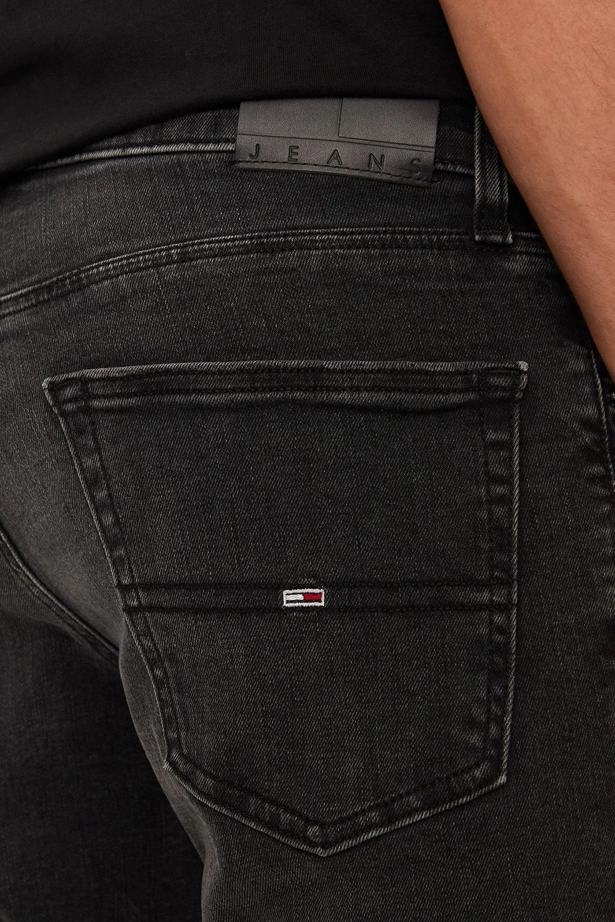 Tommy Jeans Streç Pamuklu Slim Fit Normal Bel Boru Paça Jeans Erkek Kot Pantolon DM0DM20384 1BZ SİYAH - 4