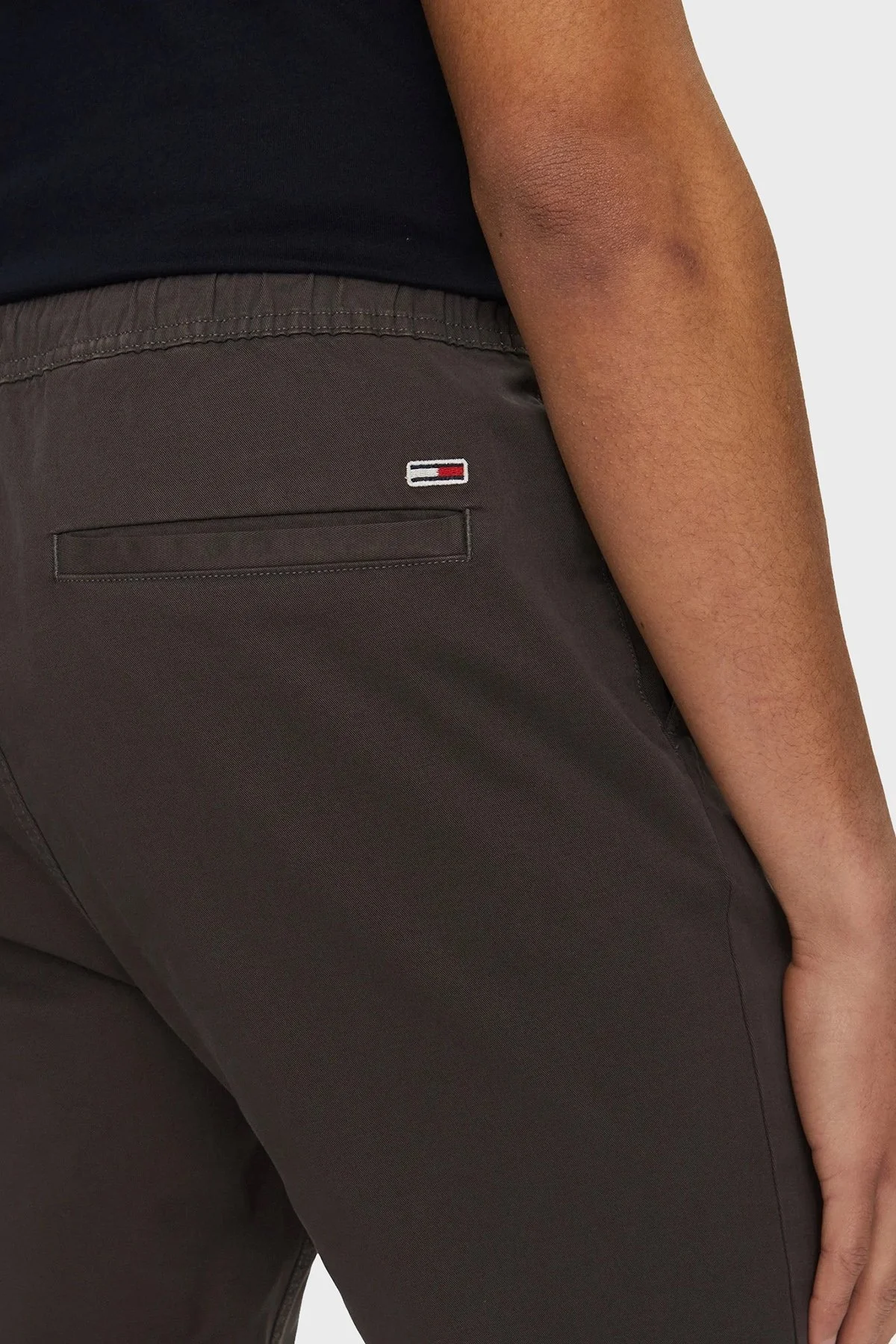 Tommy Jeans Streç Pamuklu Slim Fit Normal Bel Lastikli Paça Jogger Erkek Pantolon DM0DM20283 PT2 KOYU GRİ - 10