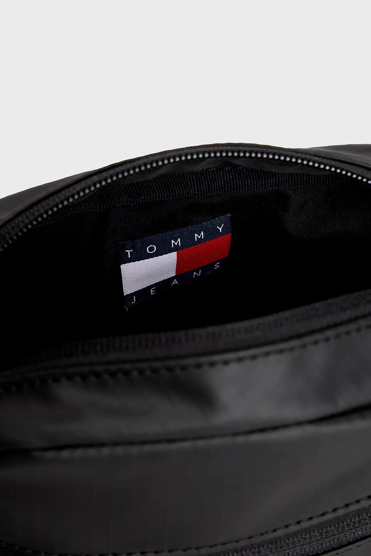 Tommy Jeans Su Geçirmez Ayarlanabilir Askılı Erkek Çanta AM0AM13881 BDS SİYAH - 5