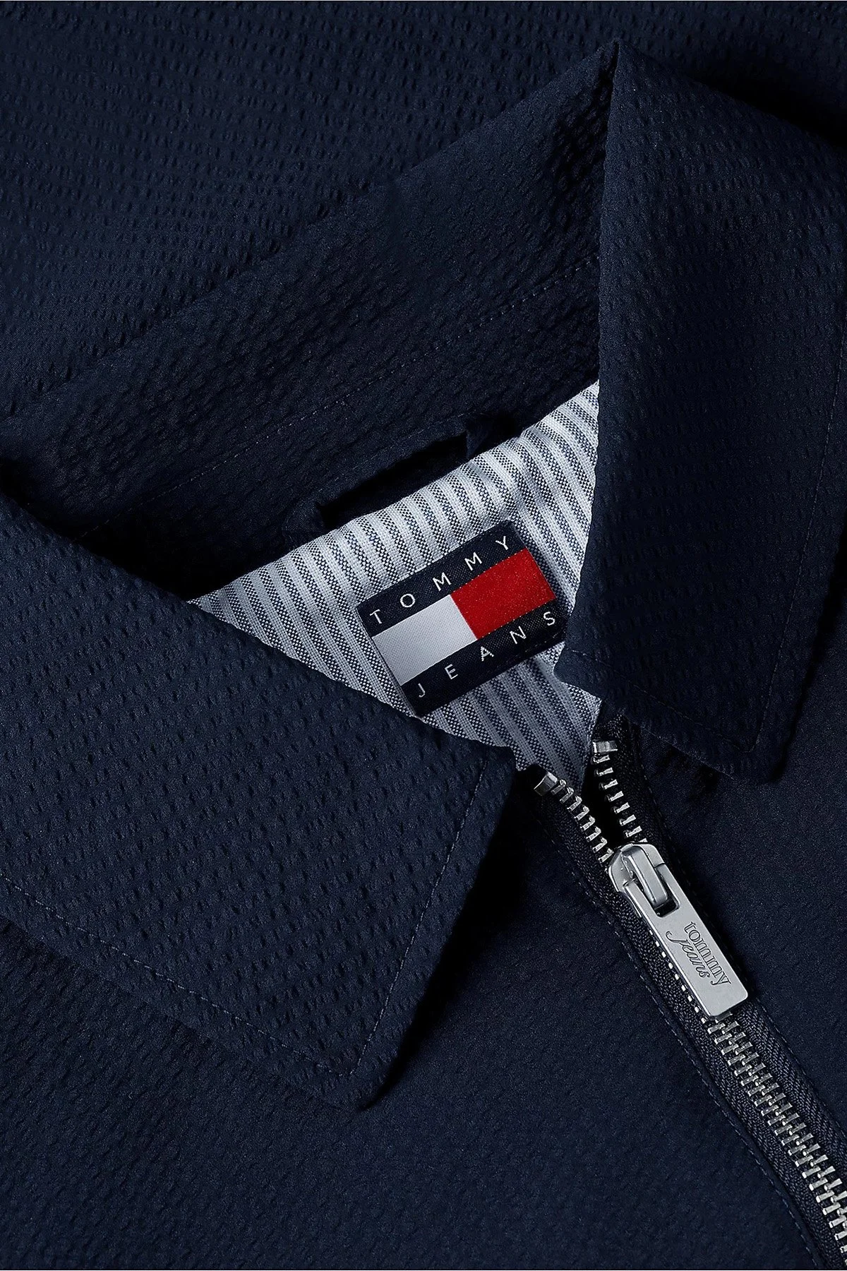 Tommy Jeans Su İtici Gofre Dokulu Gömlek Yaka Relaxed Fit Kadın Mont DW0DW22912 C1G Lacivert - 6