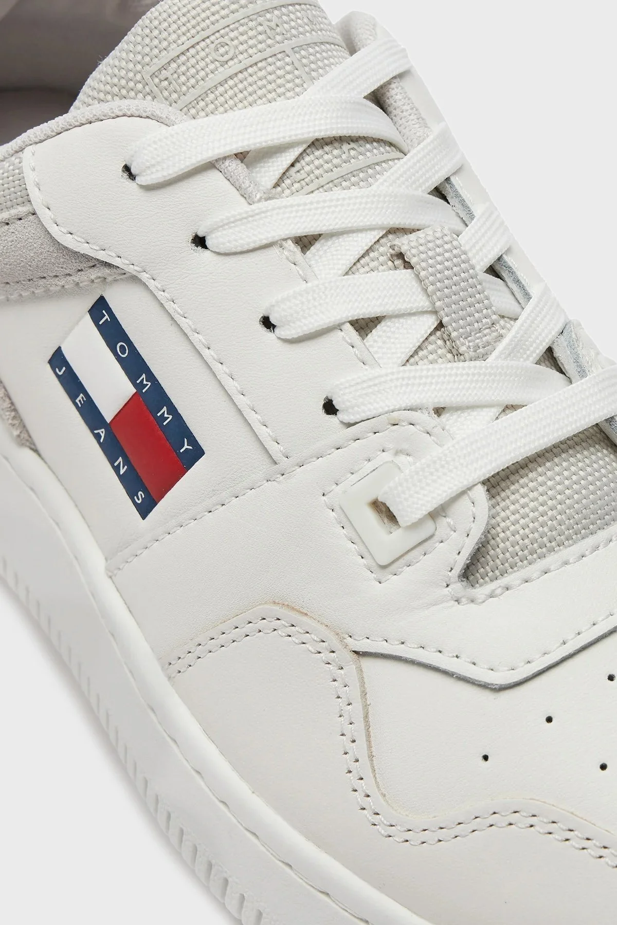 Tommy Jeans Süet Deri Sneaker Bayan Ayakkabı EN0EN02653 P06 BEYAZ-GRİ - 6