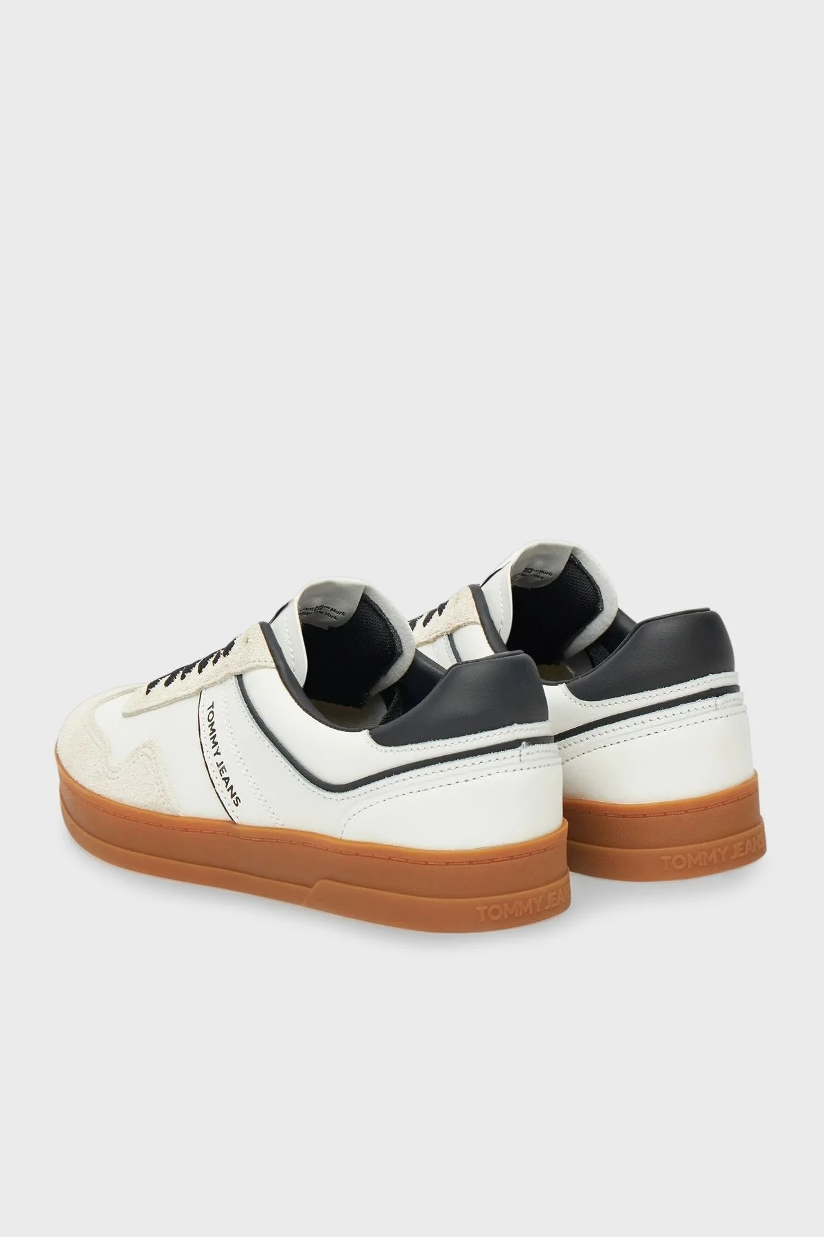 Tommy Jeans Süet Detaylı Logolu Sneaker Erkek Ayakkabı EM0EM01587 TCR EKRU - 10