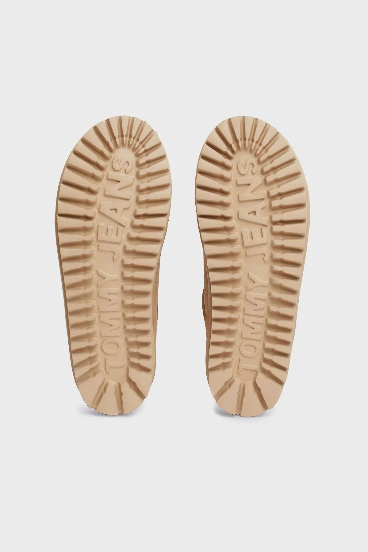 Tommy Jeans Süet Tırtıklı Platform Taban Kısa Bayan Bot EN0EN02599 AB9 BEJ - 7