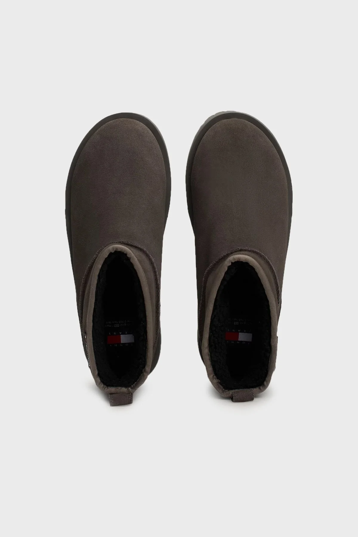 Tommy Jeans Süet Tırtıklı Platform Taban Kısa Bayan Bot EN0EN02599 PL0 KOYU GRİ - 12