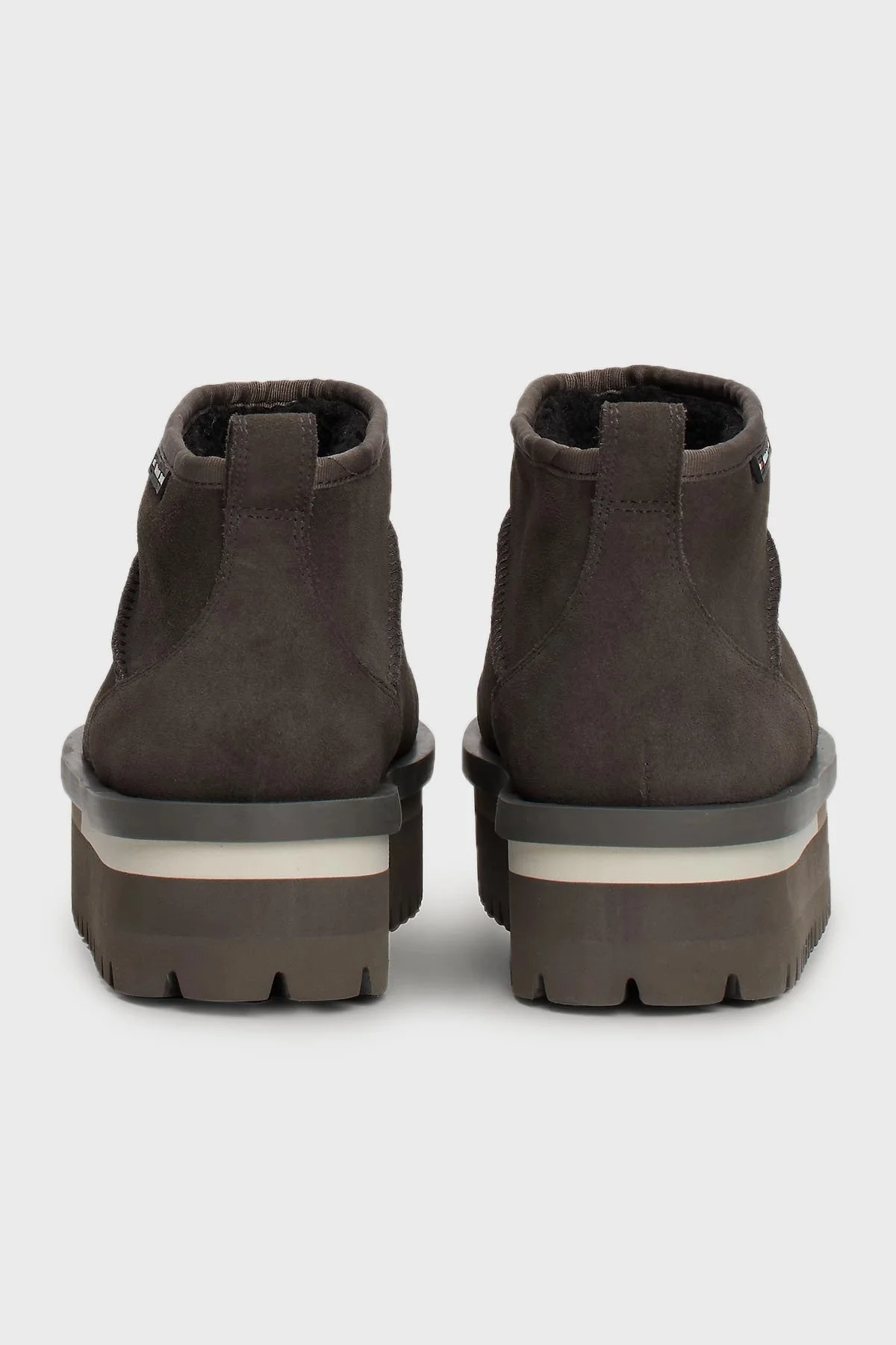 Tommy Jeans Süet Tırtıklı Platform Taban Kısa Bayan Bot EN0EN02599 PL0 KOYU GRİ - 13