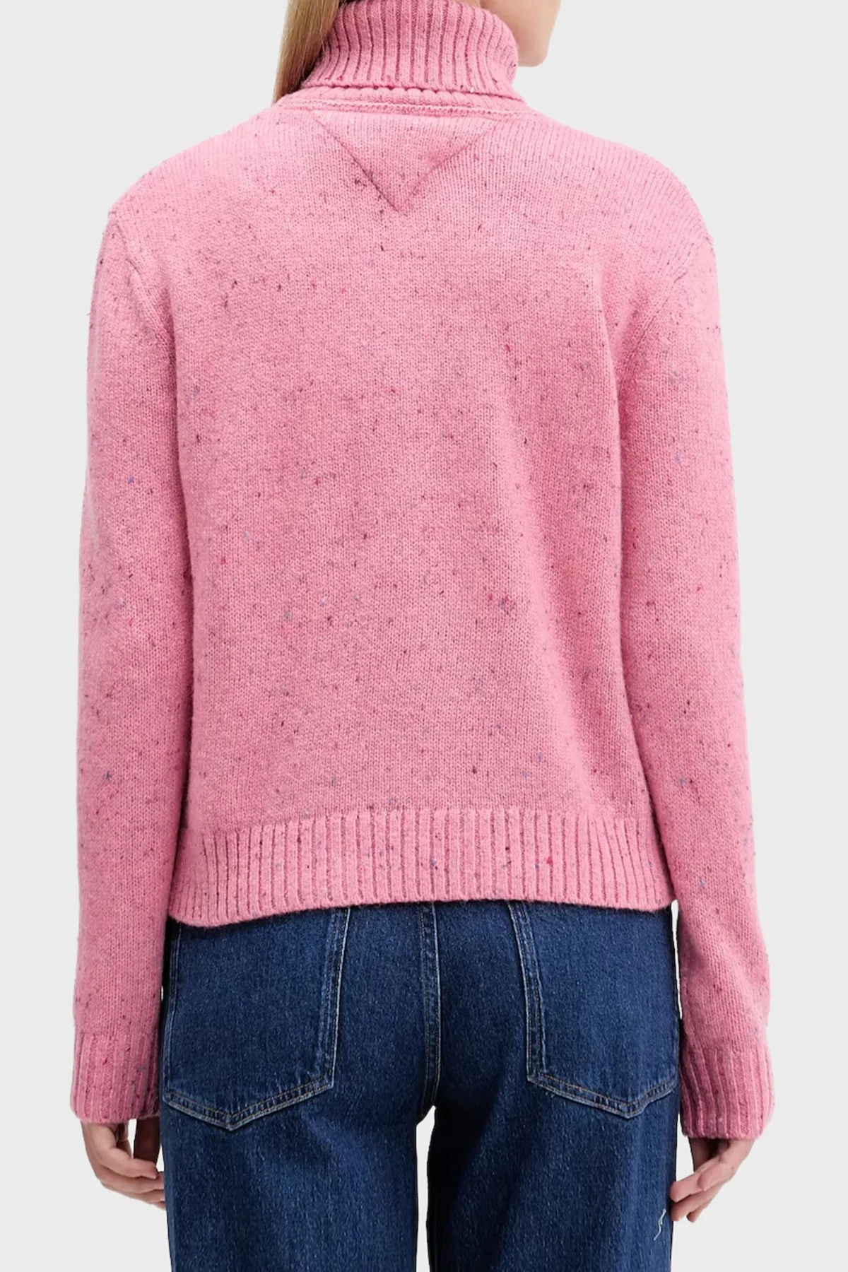 Tommy Jeans Yün Karışımlı Relaxed Fit Balıkçı Yaka Logolu Kadın Kazak DW0DW21687 THC PEMBE - 2