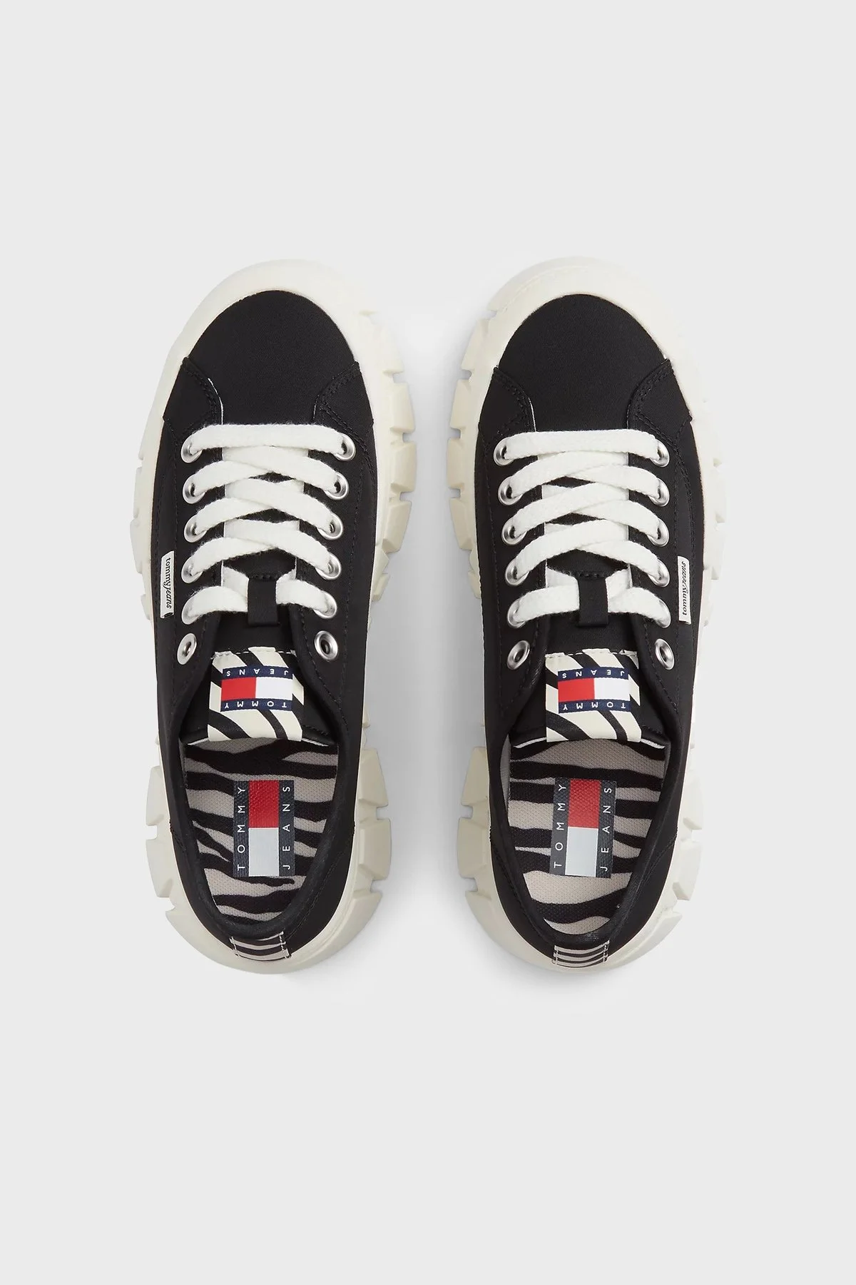 Tommy Jeans Zebra Desenli Platform Sneaker Kadın Ayakkabı EN0EN03070 BDS Siyah - 4