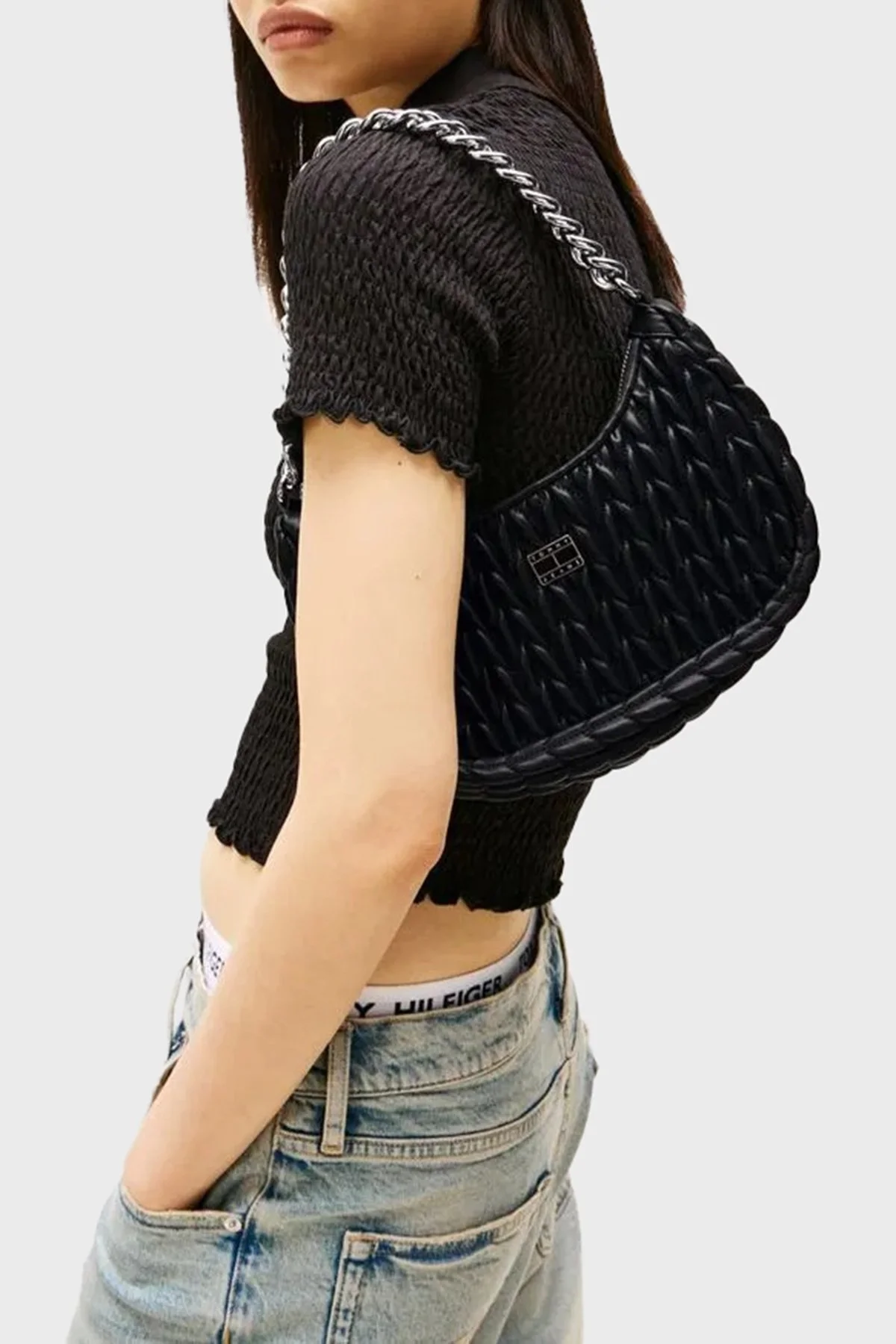 Tommy Jeans Zincir Omuz Askılı Kapitoneli Bayan Çanta AW0AW17302 BDS SİYAH - 7