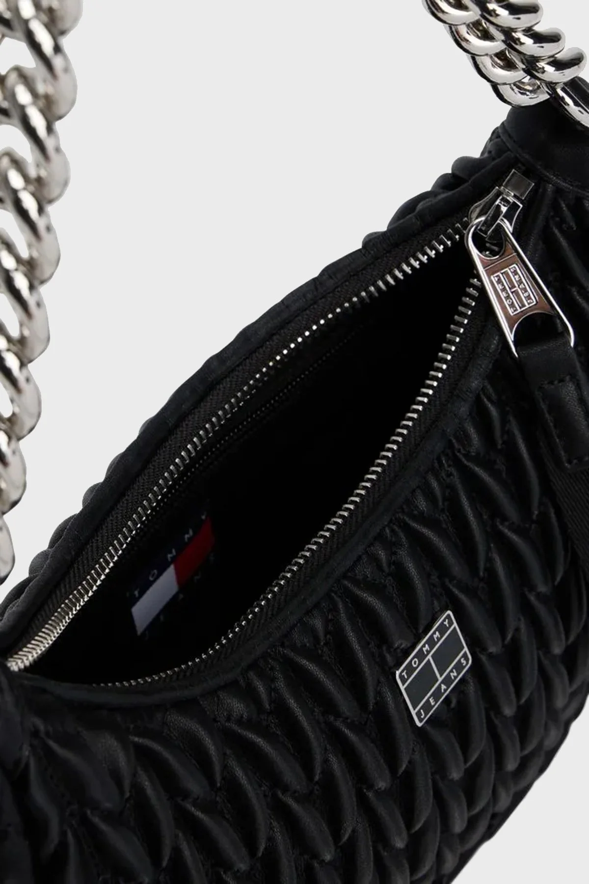 Tommy Jeans Zincir Omuz Askılı Kapitoneli Bayan Çanta AW0AW17302 BDS SİYAH - 10