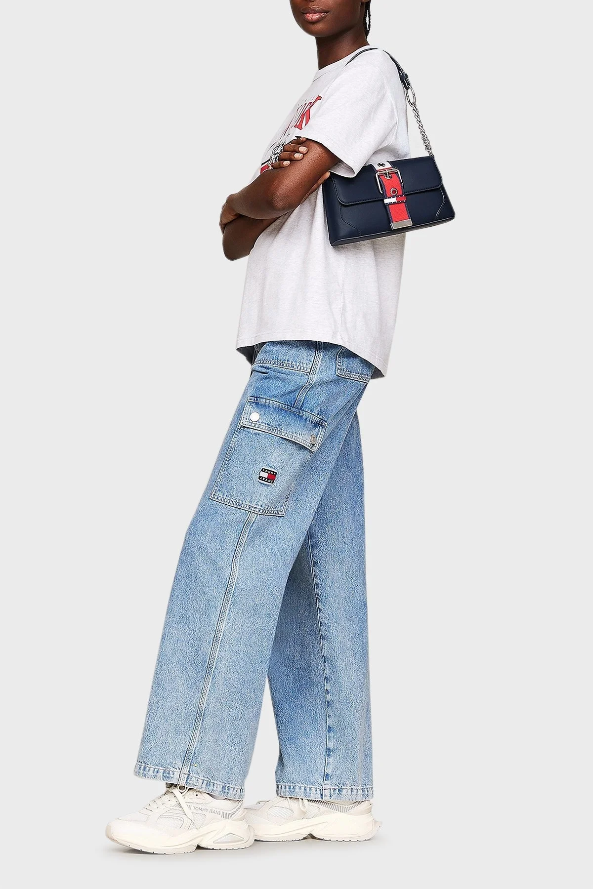 Tommy Jeans Zincirli Omuz Askılı Bayan Çanta AW0AW16282 C1G LACİVERT - 2