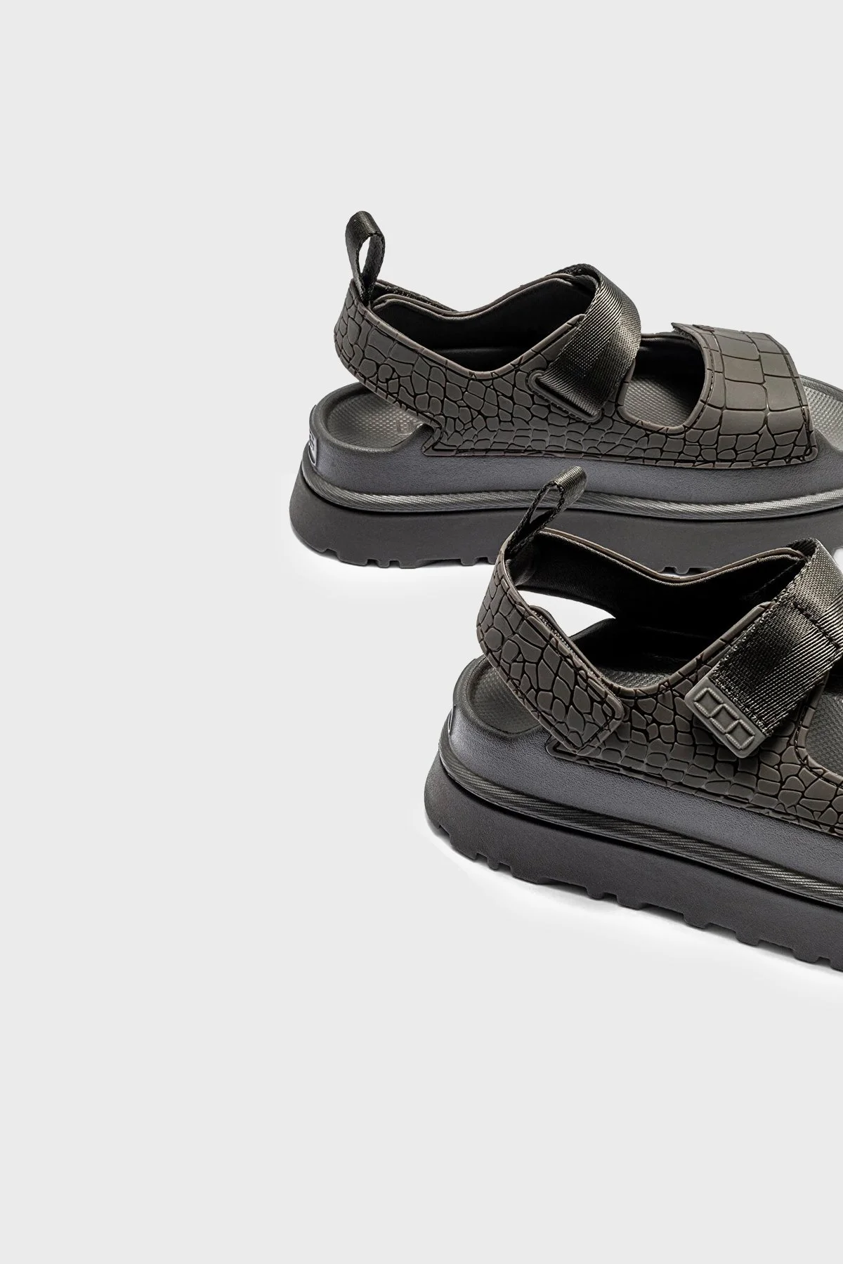 Ugg Kabartmalı Kalın Tabanlı Bayan Sandalet 1175311 ANTRASİT - 4