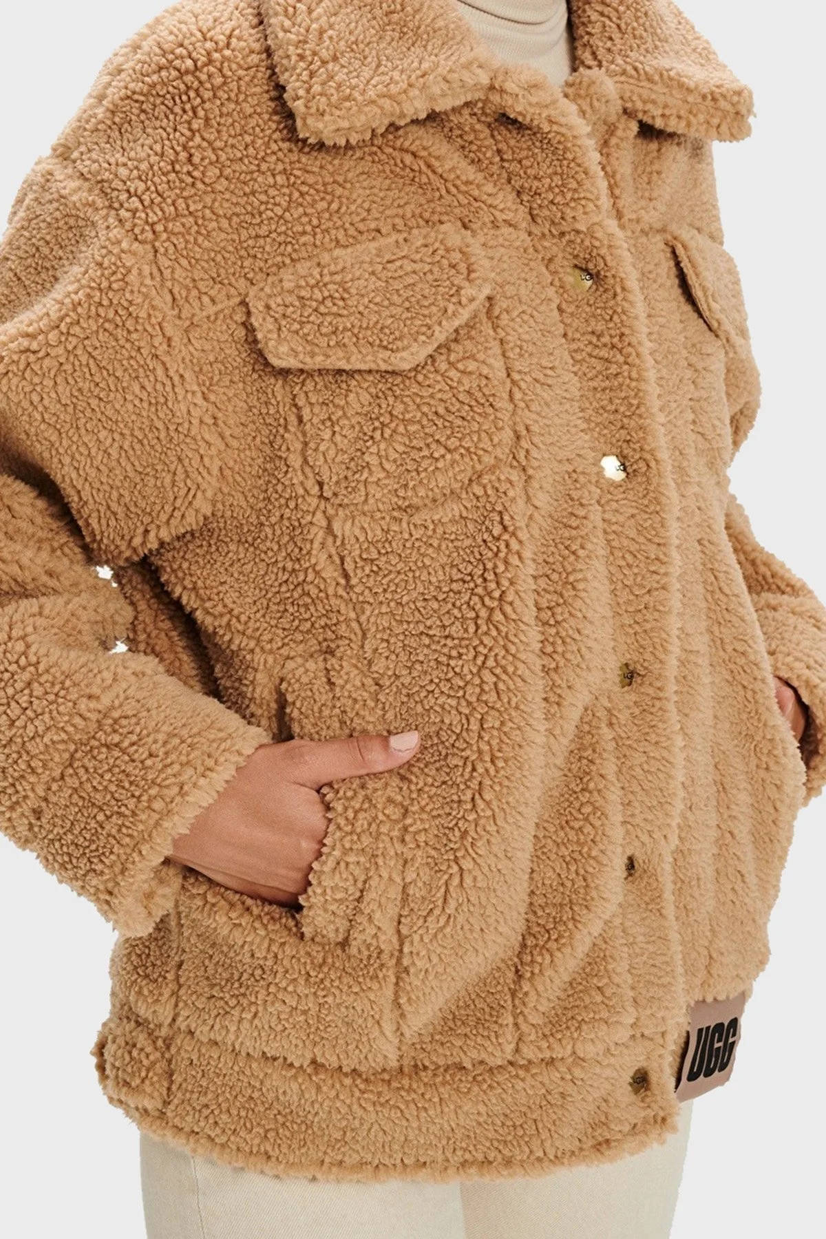 Ugg Logolu Regular Fit Gömlek Yaka Polarlı Bayan Ceket 1113951 CAMEL - 4