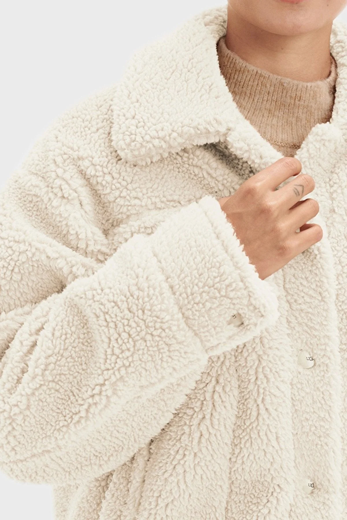 Ugg Logolu Regular Fit Gömlek Yaka Polarlı Bayan Ceket 1113951 EKRU - 4