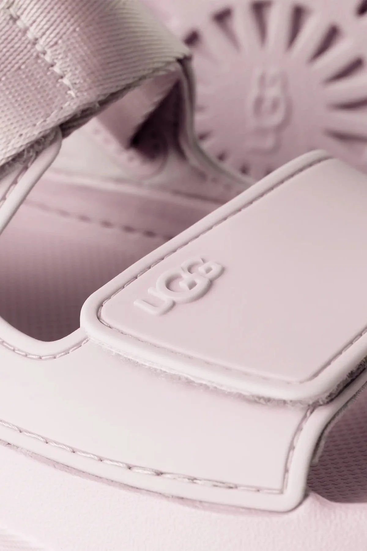 Ugg Logolu Tırtıklı Kalın Taban Cırtlı Bayan Sandalet 1152685 AÇIK PEMBE - 12