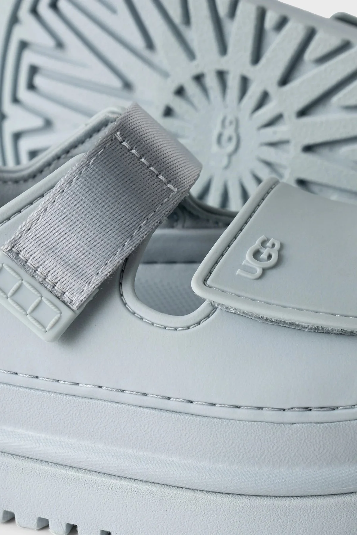 Ugg Logolu Tırtıklı Kalın Taban Cırtlı Çocuk Sandalet 1152813K AÇIK MAVİ - 5