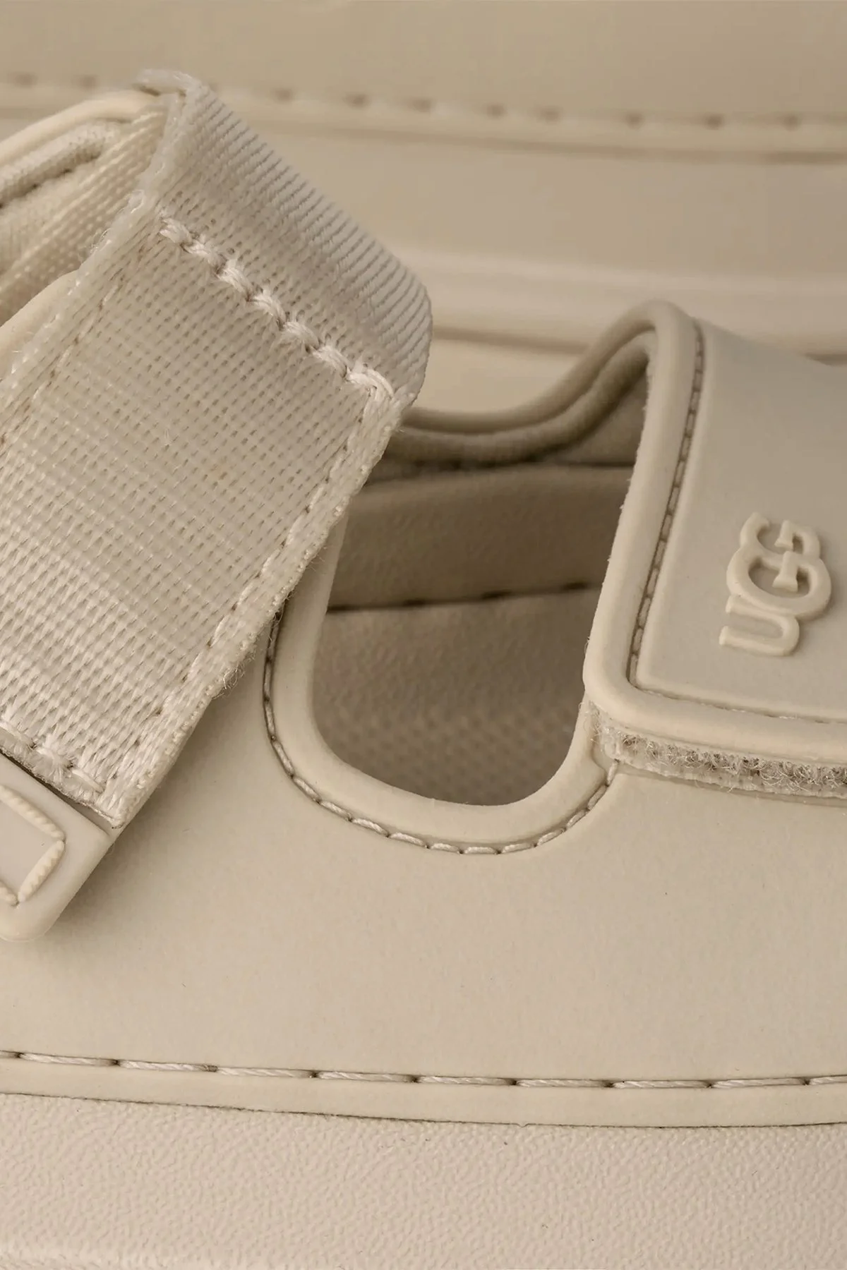 Ugg Logolu Tırtıklı Kalın Taban Cırtlı Çocuk Sandalet 1152813K BEJ - 5