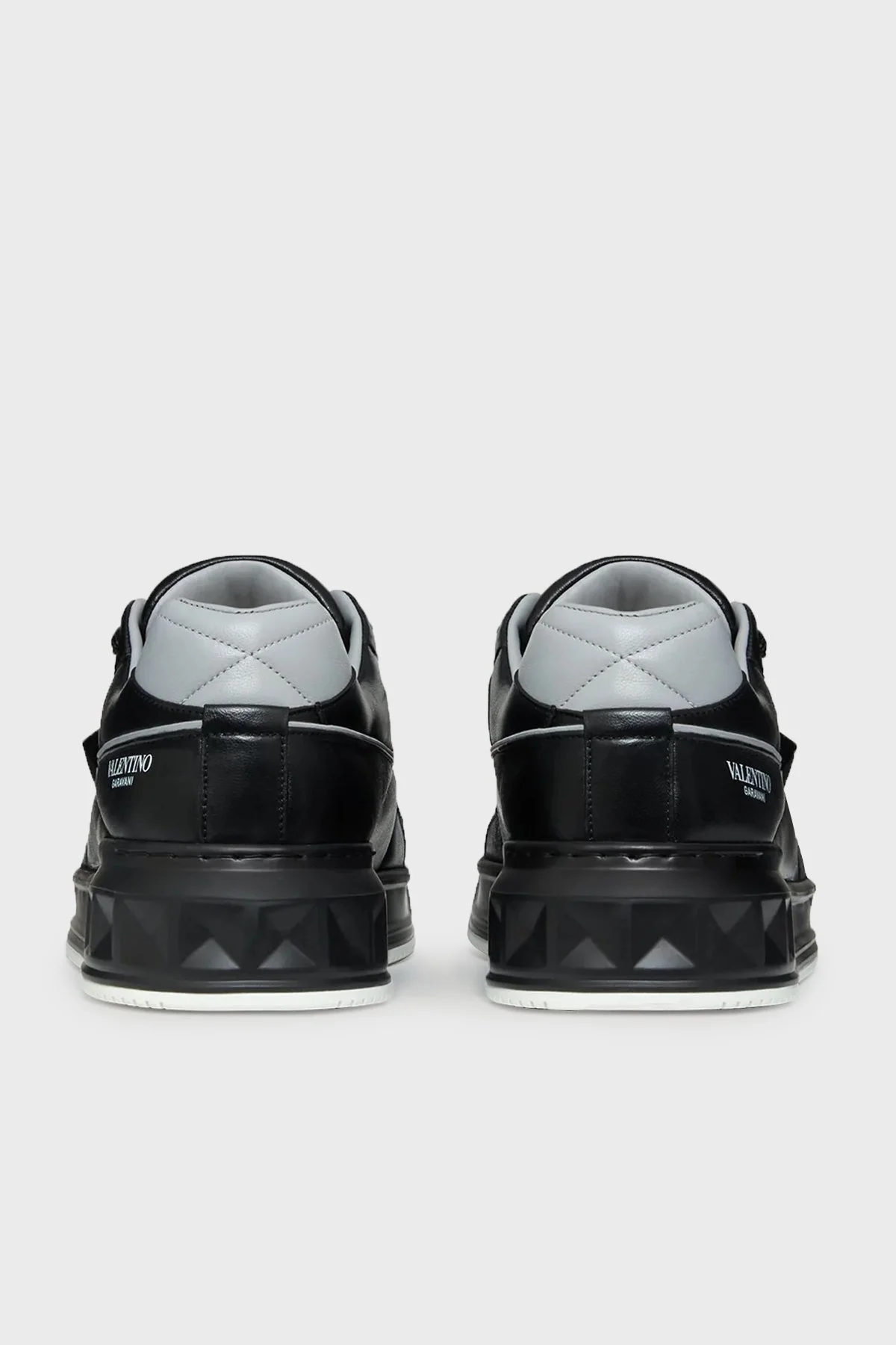 Valentino Garavani Logolu Hakiki Deri Erkek Ayakkabı