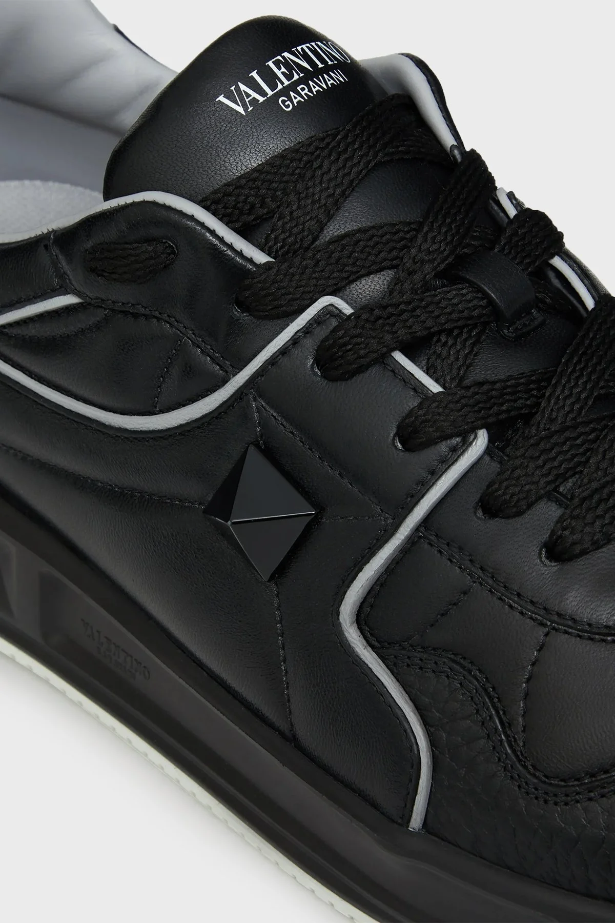 Valentino Garavani Logolu Hakiki Deri Erkek Ayakkabı