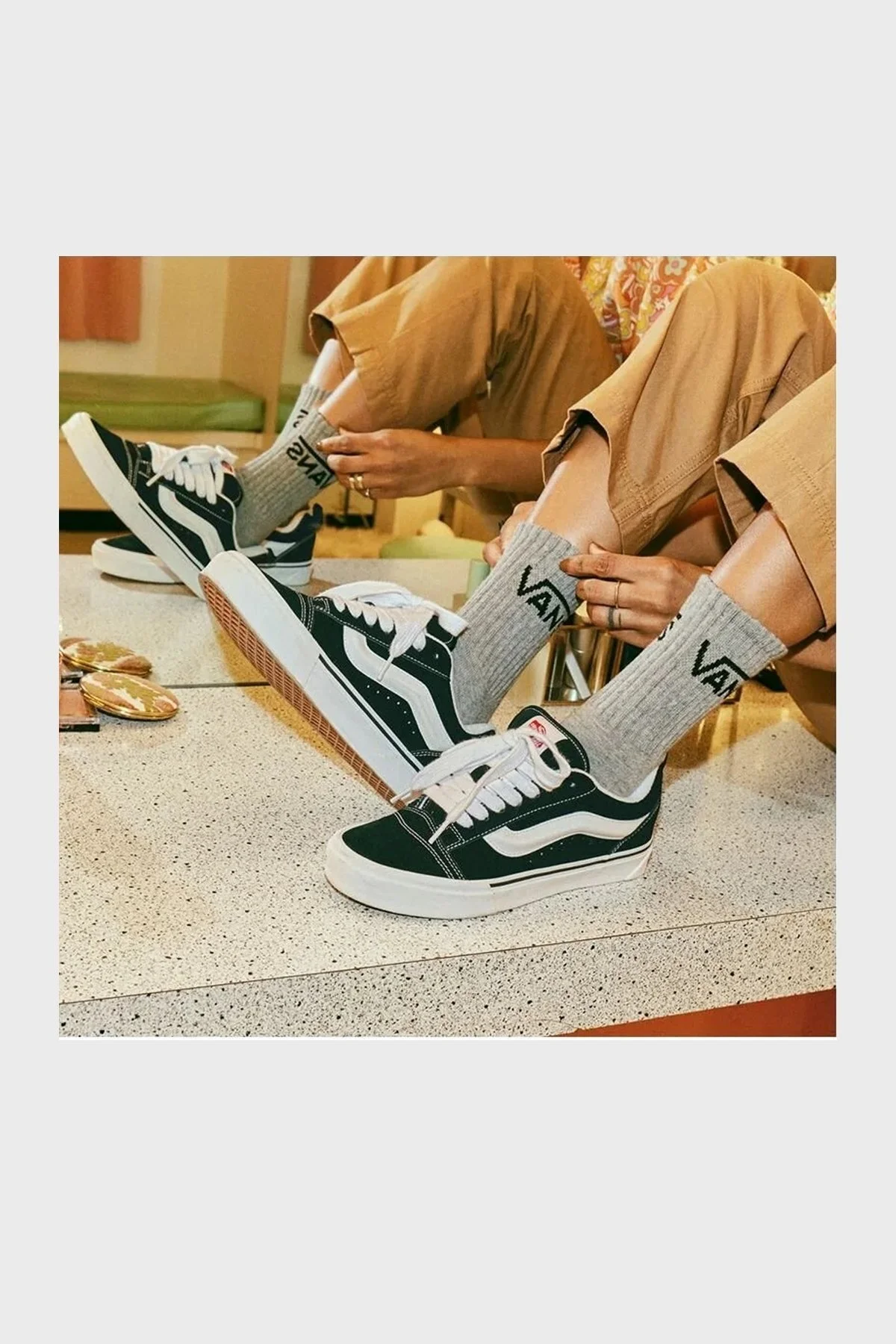 Vans Knu Skool Sneaker Unisex Ayakkabı VN0009QC6BT1 SİYAH-BEYAZ - 2