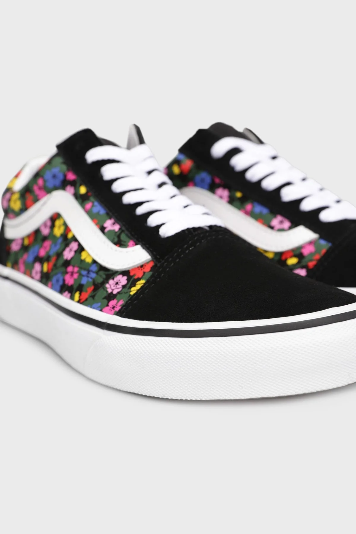 Vans Old Skool Çiçekli Sneaker Bayan Ayakkabı VN0005UFBA21 SİYAH-BEYAZ - 5
