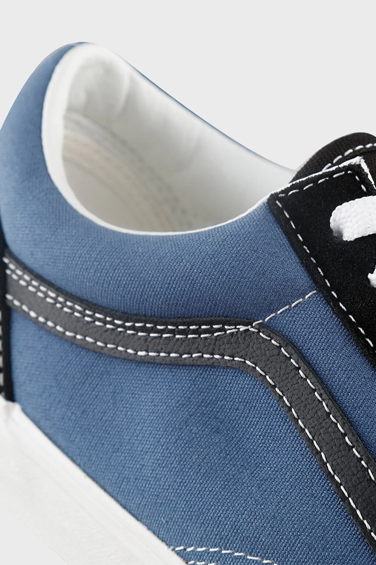 Vans Old Skool Logolu Süet Detaylı Sneaker Unisex Ayakkabı VN000D7ZNGV1 Mavi-Siyah - 7