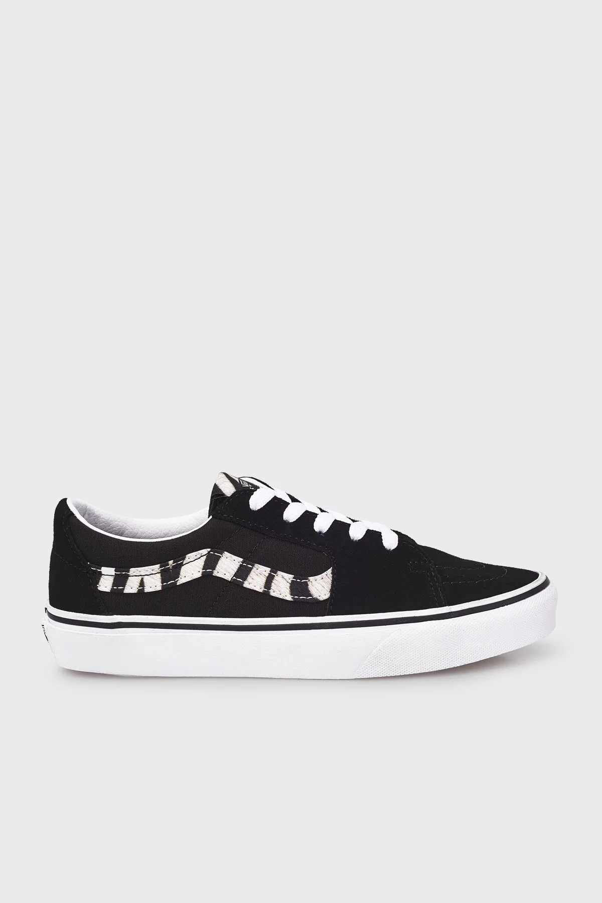 Vans UA SK8-Low Unisex Ayakkabı VN0A5KXDCQT1 SİYAH-BEYAZ - 1
