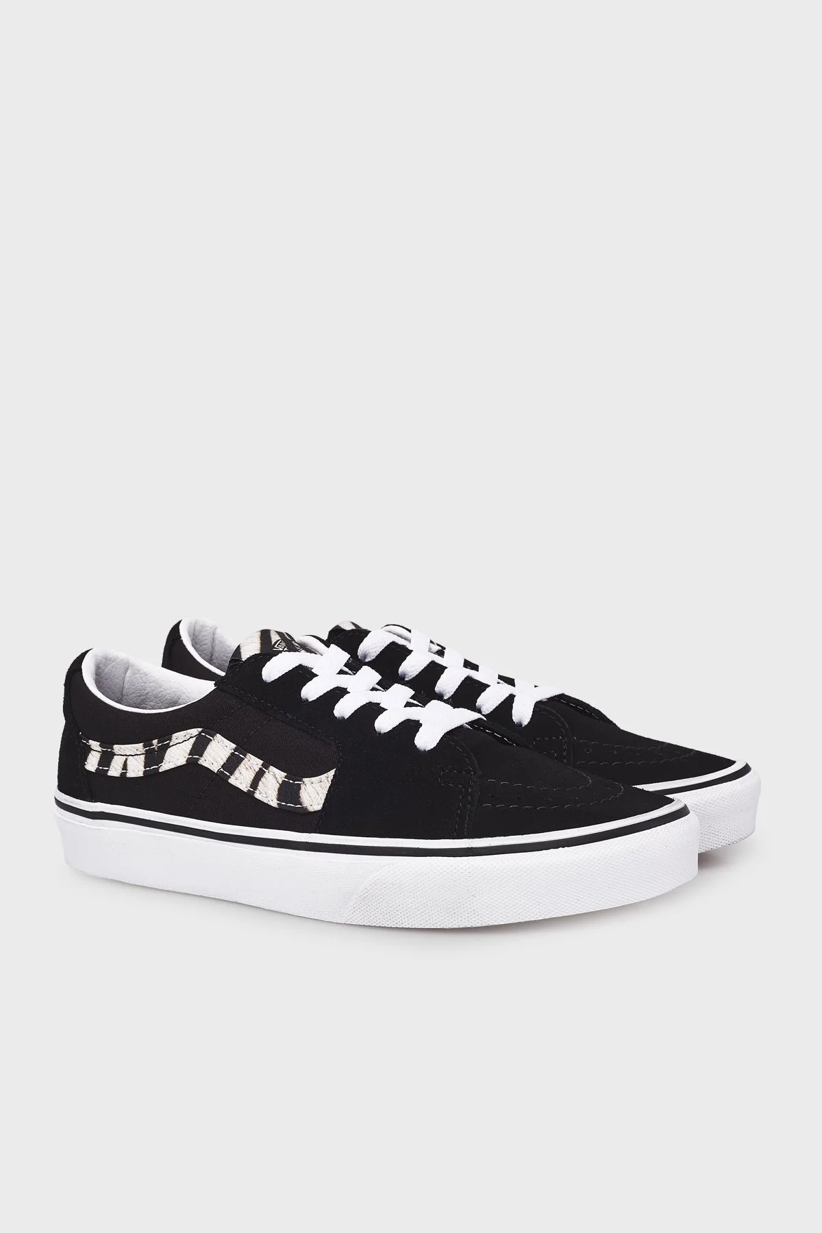 Vans UA SK8-Low Unisex Ayakkabı VN0A5KXDCQT1 SİYAH-BEYAZ - 3