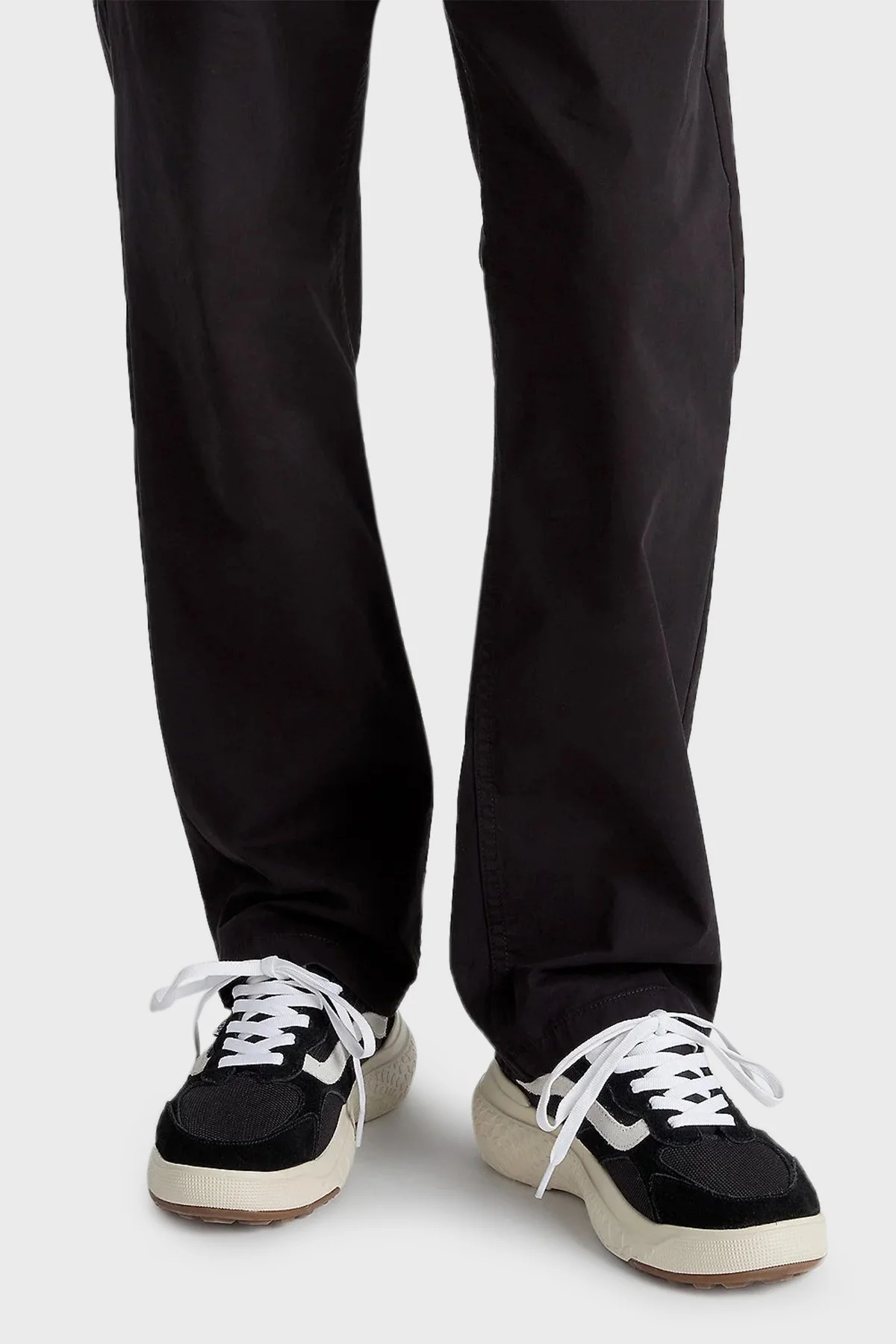 Vans UltraRange Logolu Sneaker Kalın Tabanlı Unisex Ayakkabı VN000BCEBA21 SİYAH-BEYAZ - 2