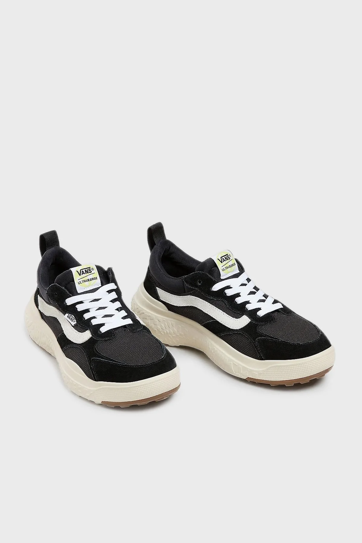 Vans UltraRange Logolu Sneaker Kalın Tabanlı Unisex Ayakkabı VN000BCEBA21 SİYAH-BEYAZ - 3