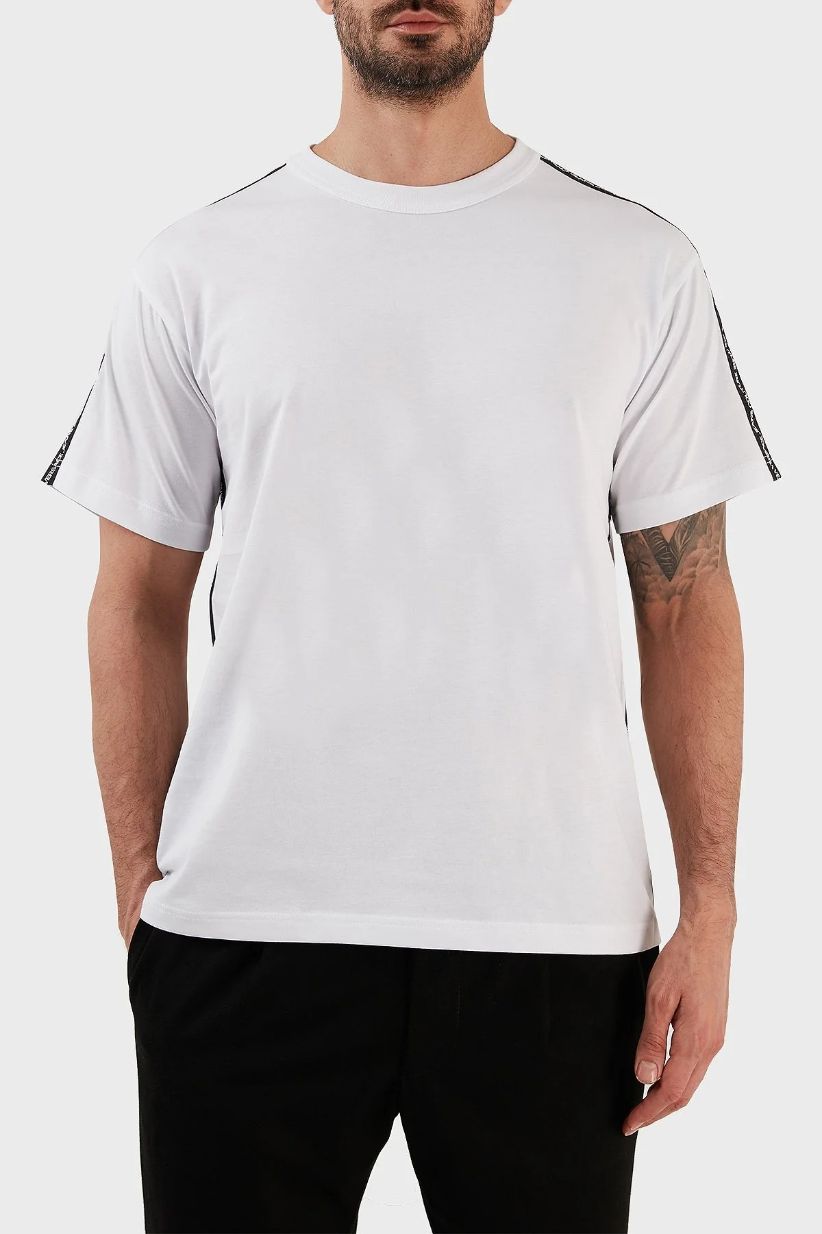 Versace % 100 Pamuk Regular Fit Bisiklet Yaka Erkek T Shirt 73GAH6R4 J0001 003 BEYAZ - 1