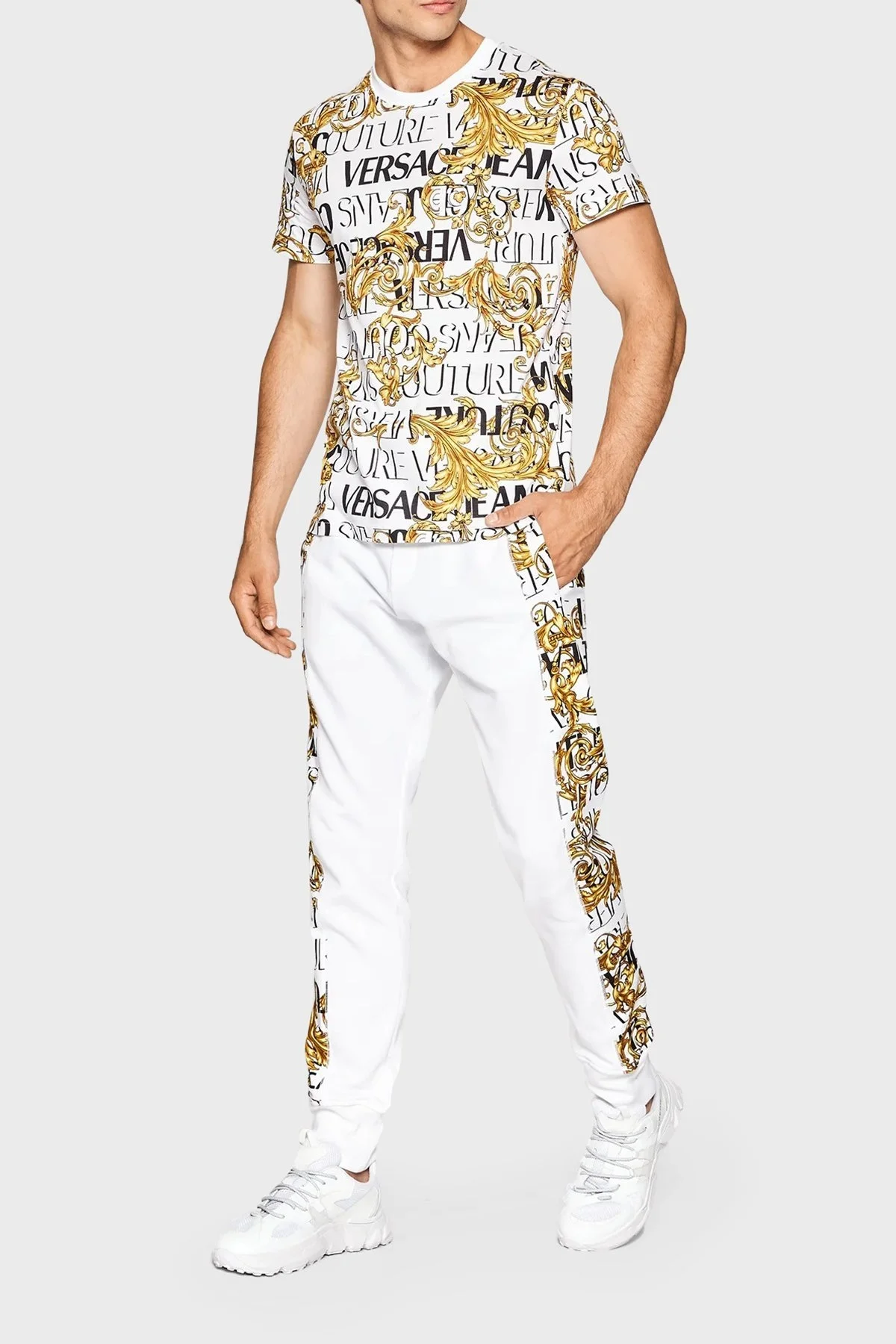 Versace % 100 Pamuk Regular Fit Bisiklet Yaka Erkek T Shirt 73GAH6S0 JS099 G03 BEYAZ - 2