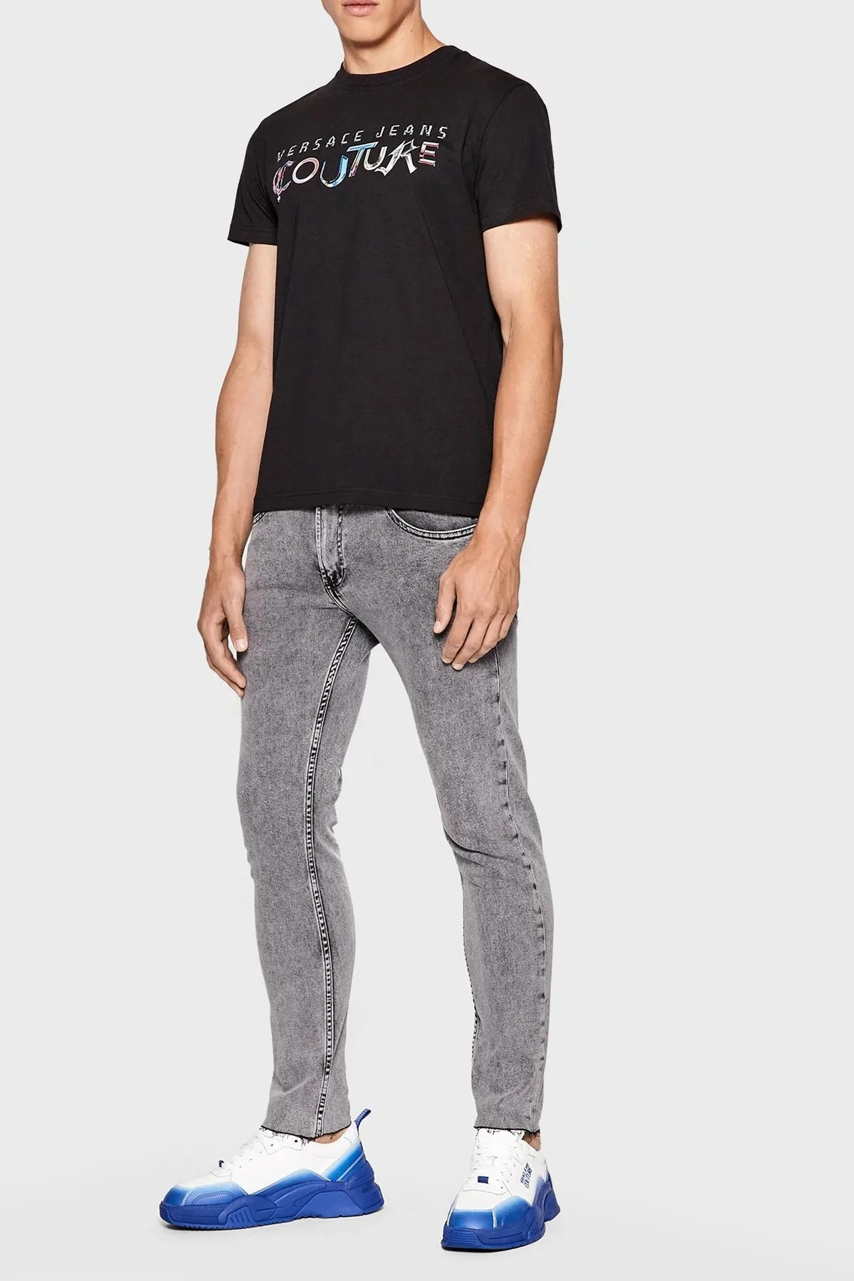 Versace % 100 Pamuk Regular Fit Bisiklet Yaka Erkek T Shirt 73GAHF05 CJ00F 899 SİYAH - 2