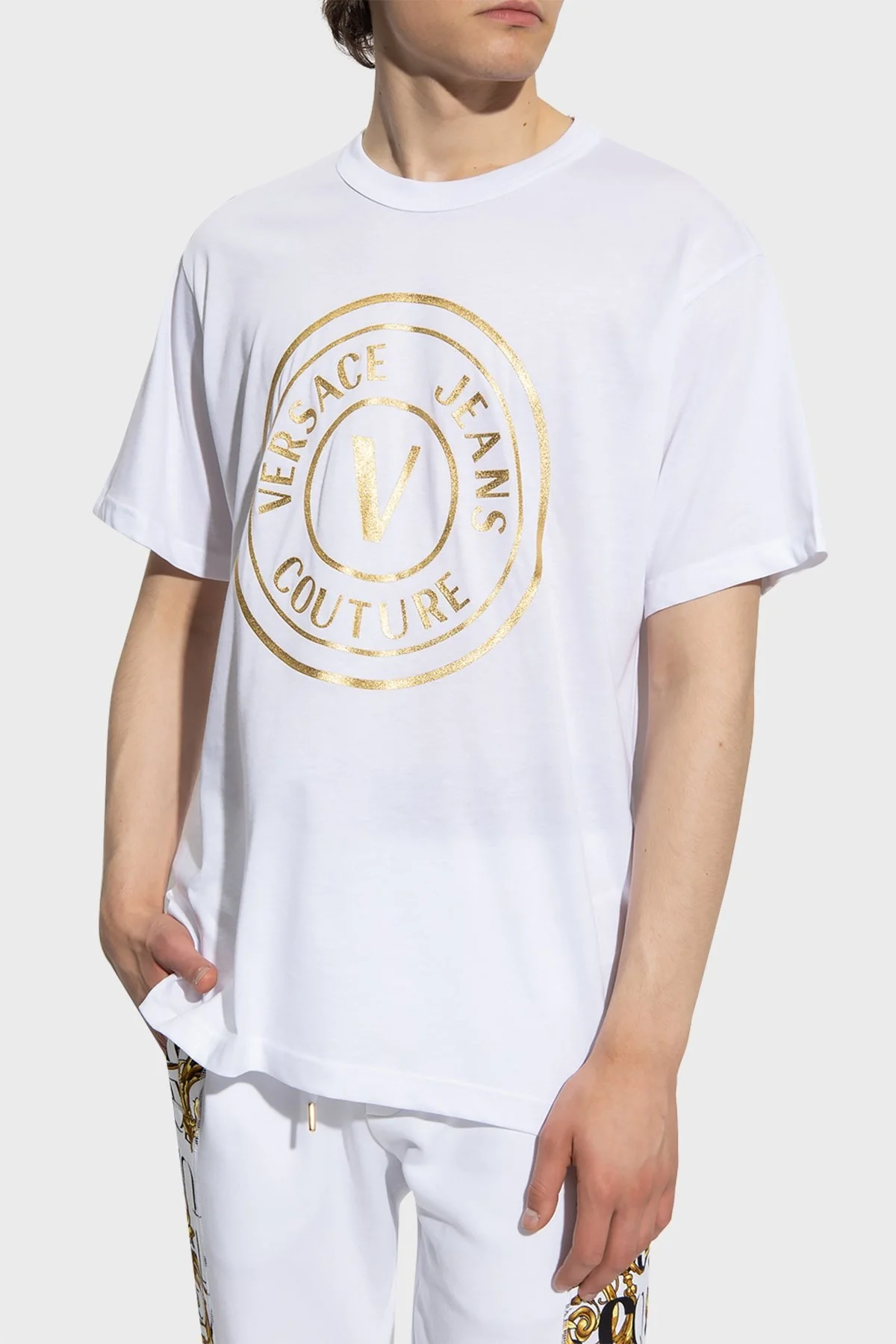 Versace % 100 Pamuk Regular Fit Bisiklet Yaka Erkek T Shirt 73GAHT05 CJ00T G03 BEYAZ - 1