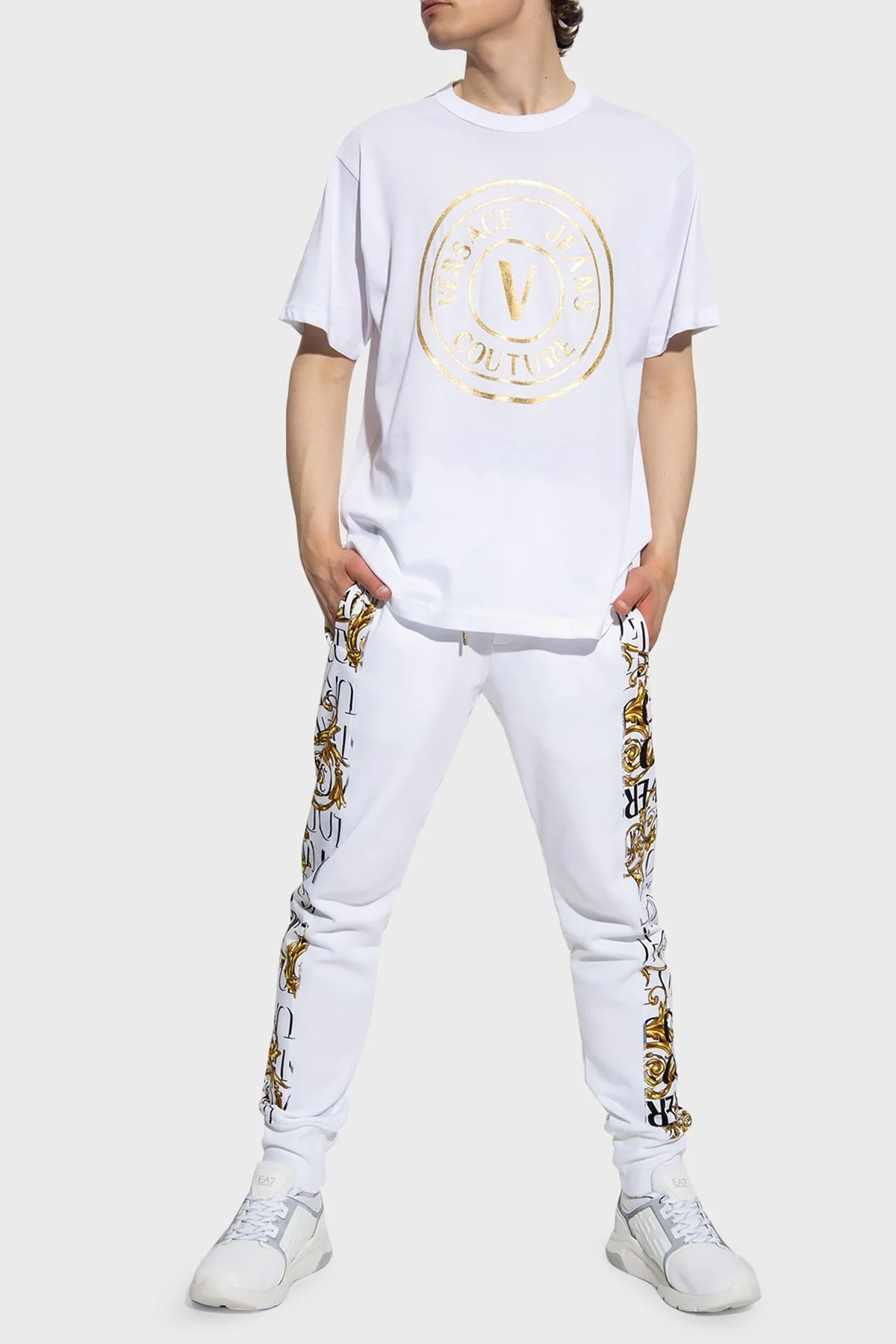 Versace % 100 Pamuk Regular Fit Bisiklet Yaka Erkek T Shirt 73GAHT05 CJ00T G03 BEYAZ - 2