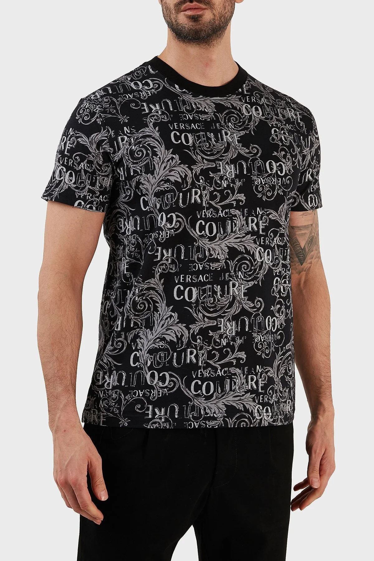 Versace Jeans Couture % 100 Pamuk Regular Fit Bisiklet Yaka Erkek T Shirt 74GAH6S0 JS161 801 SİYAH - 3