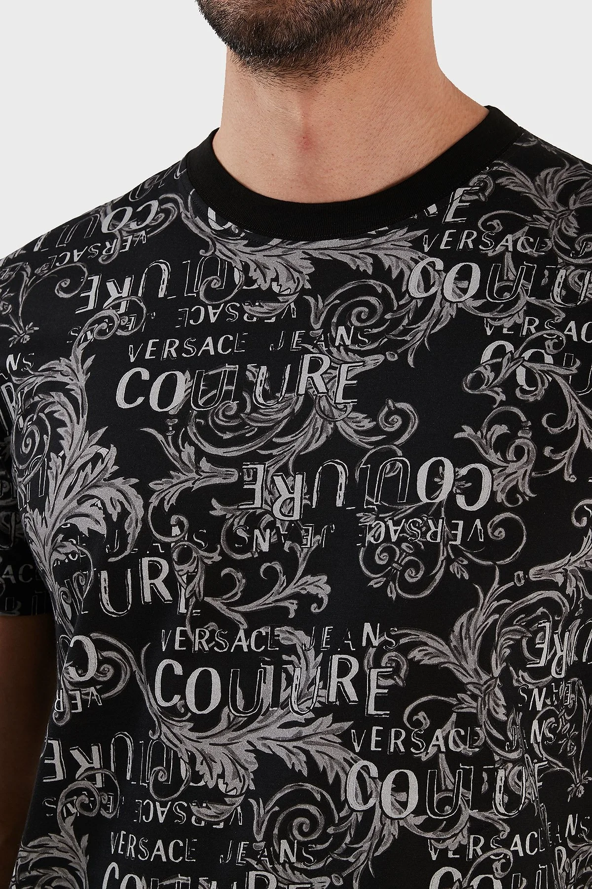 Versace Jeans Couture % 100 Pamuk Regular Fit Bisiklet Yaka Erkek T Shirt 74GAH6S0 JS161 801 SİYAH - 4