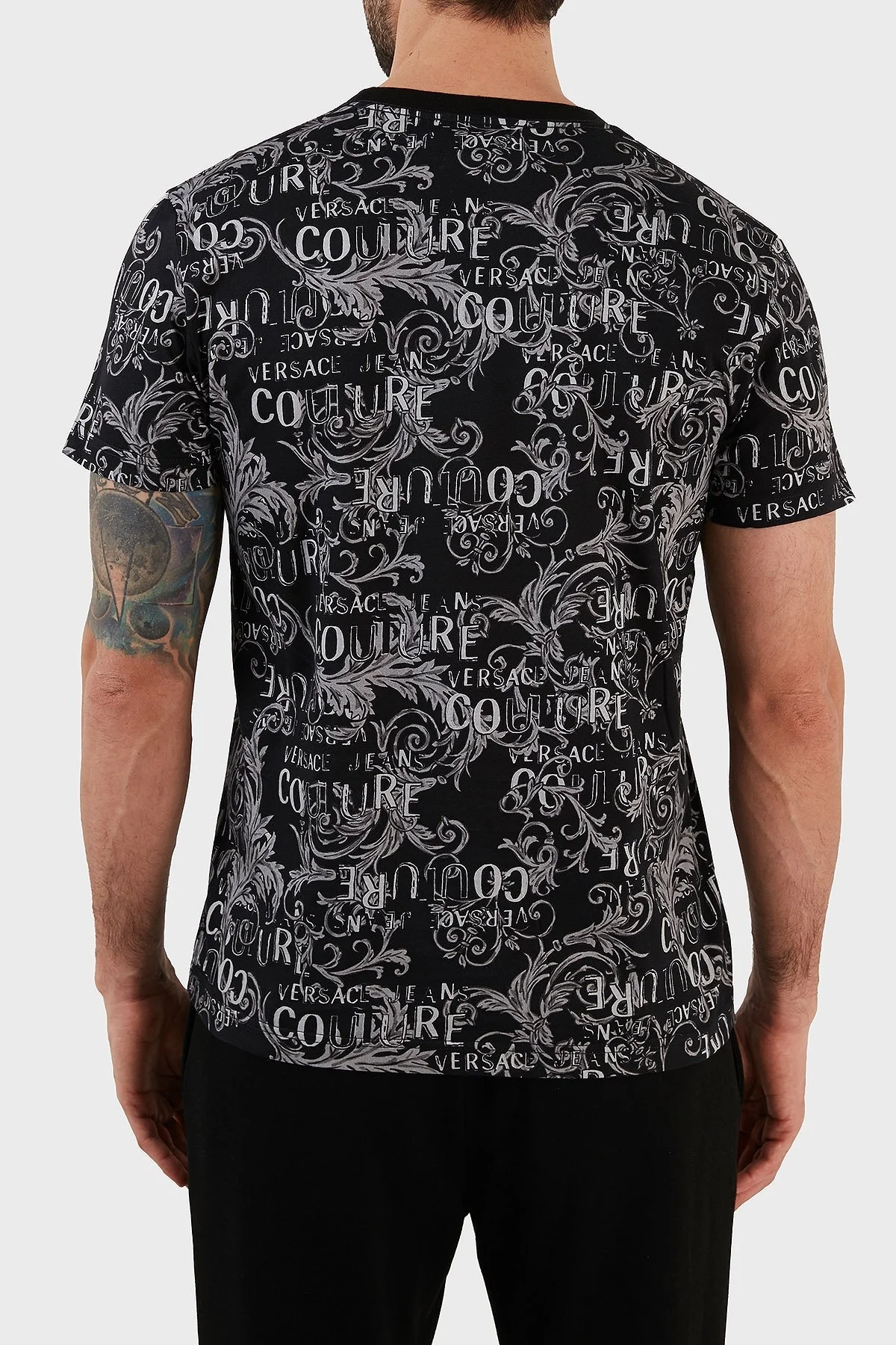 Versace Jeans Couture % 100 Pamuk Regular Fit Bisiklet Yaka Erkek T Shirt 74GAH6S0 JS161 801 SİYAH - 5