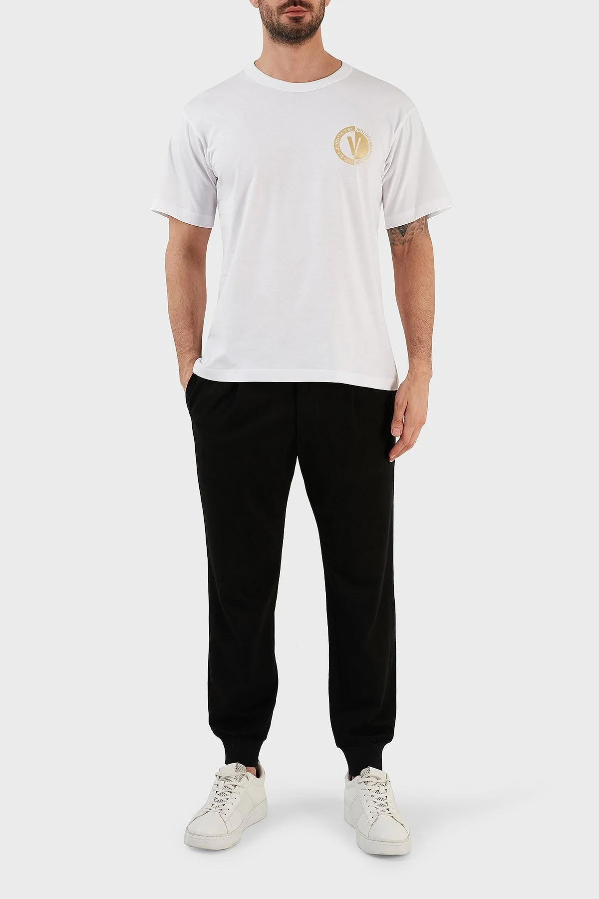 Versace Jeans Couture % 100 Pamuk Regular Fit Bisiklet Yaka Erkek T Shirt 74GAHT10 CJ00T G03 BEYAZ - 3