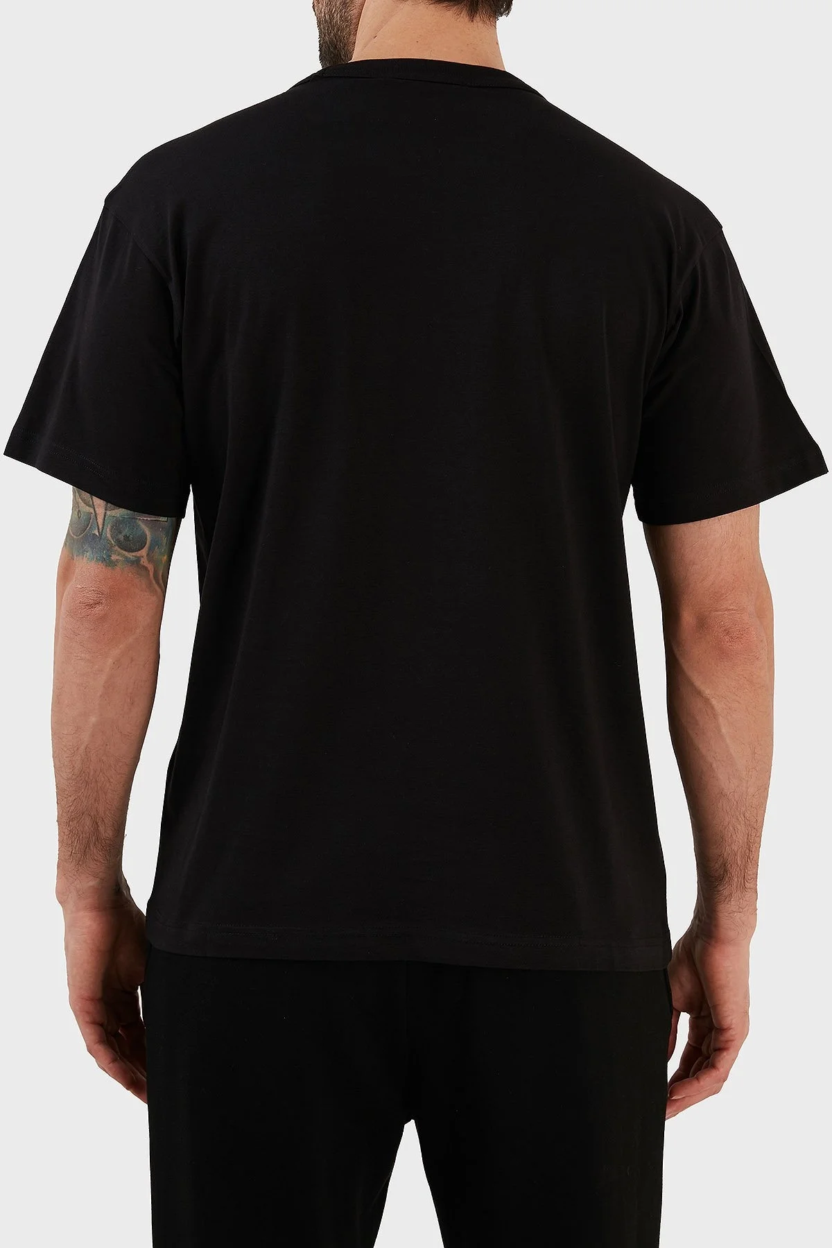 Versace Jeans Couture % 100 Pamuk Regular Fit Bisiklet Yaka Erkek T Shirt 74GAHT10 CJ00T G89 SİYAH - 5