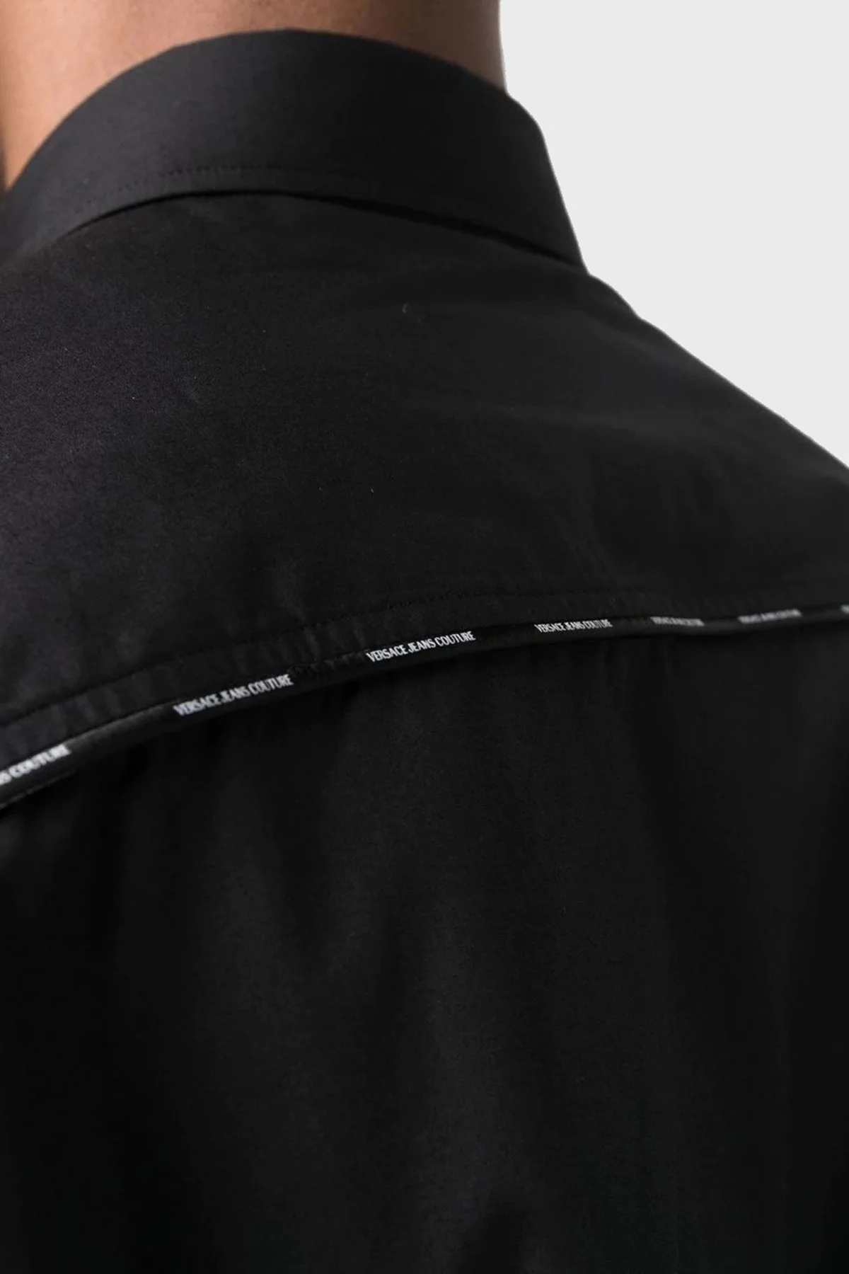 Versace % 100 Pamuk Relaxed Fit Uzun Kollu Erkek Gömlek 73GAL2R4 CN002 899 SİYAH - 4